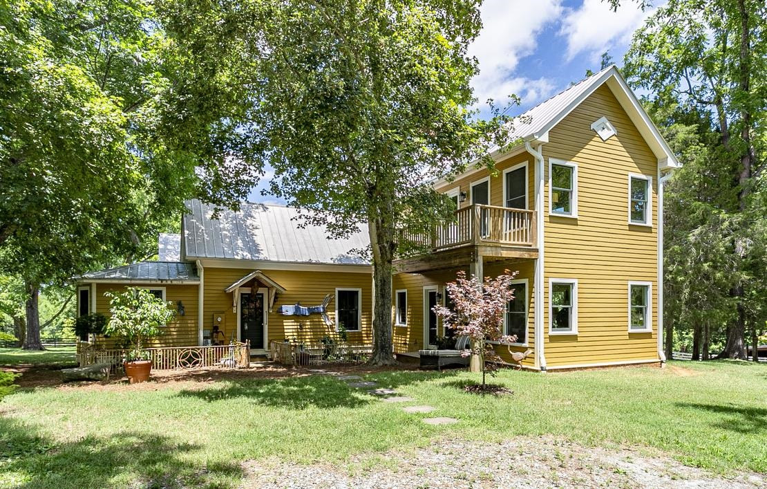 228 Holt Road