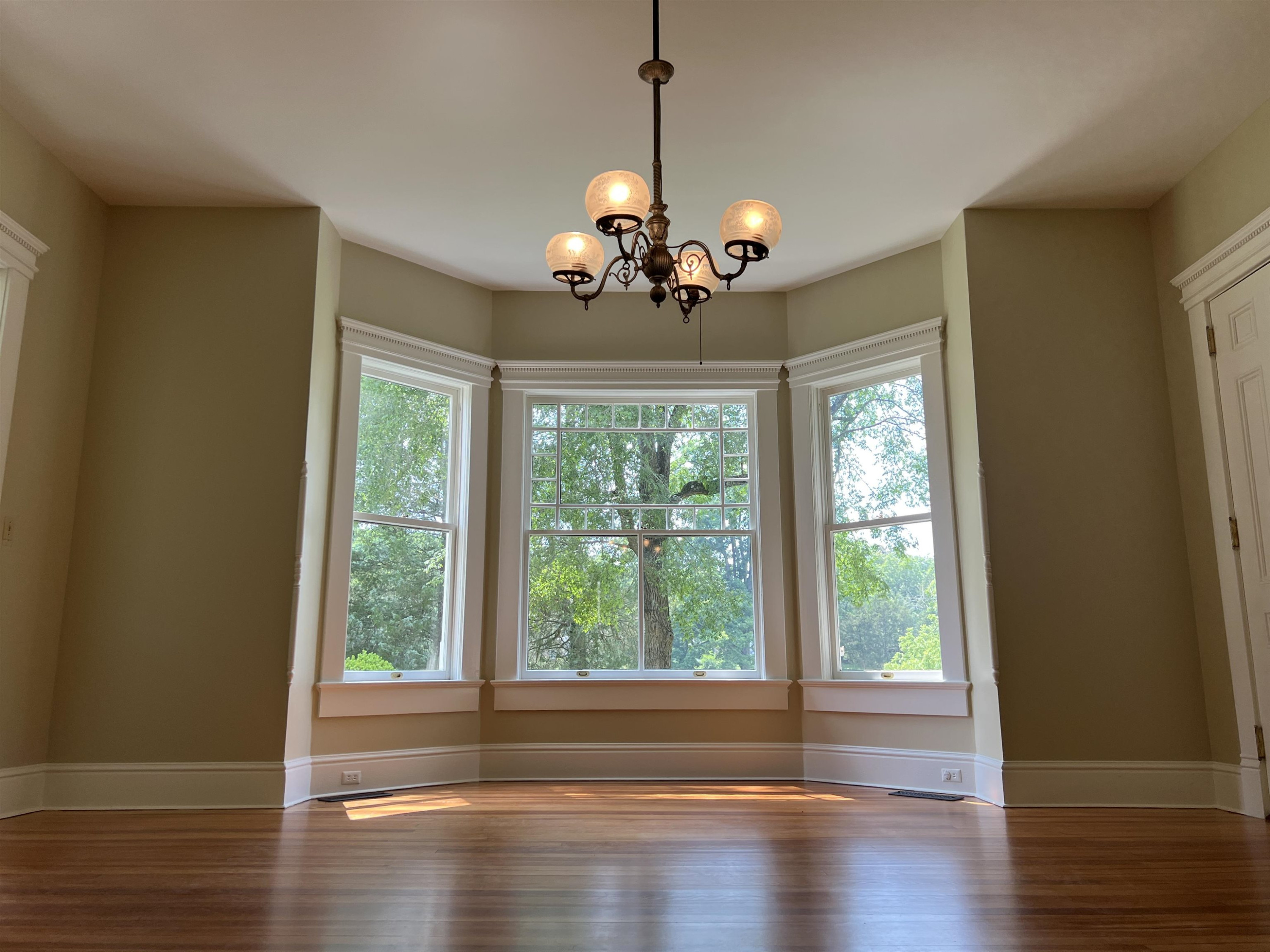 228 Holt Road