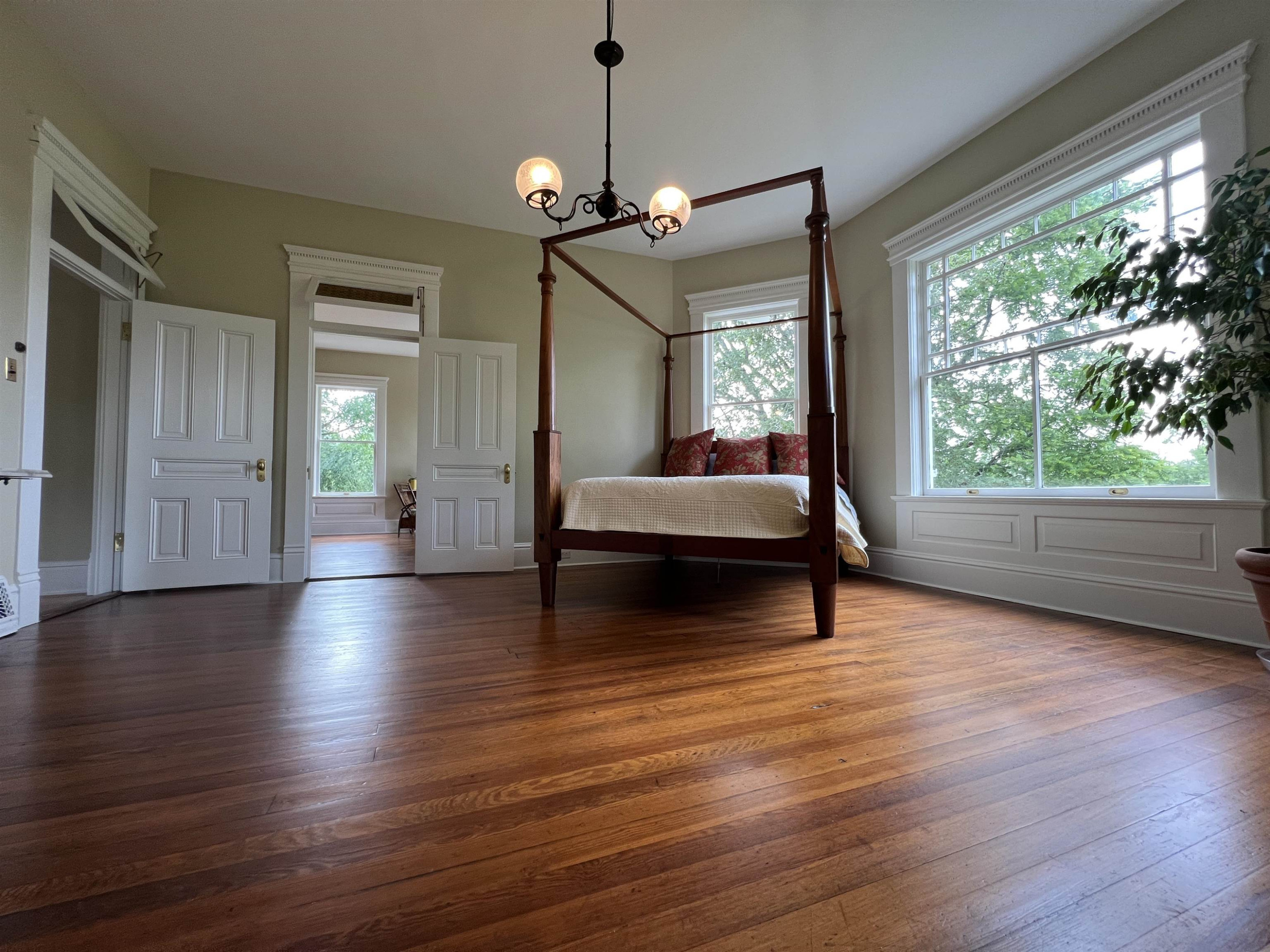 228 Holt Road