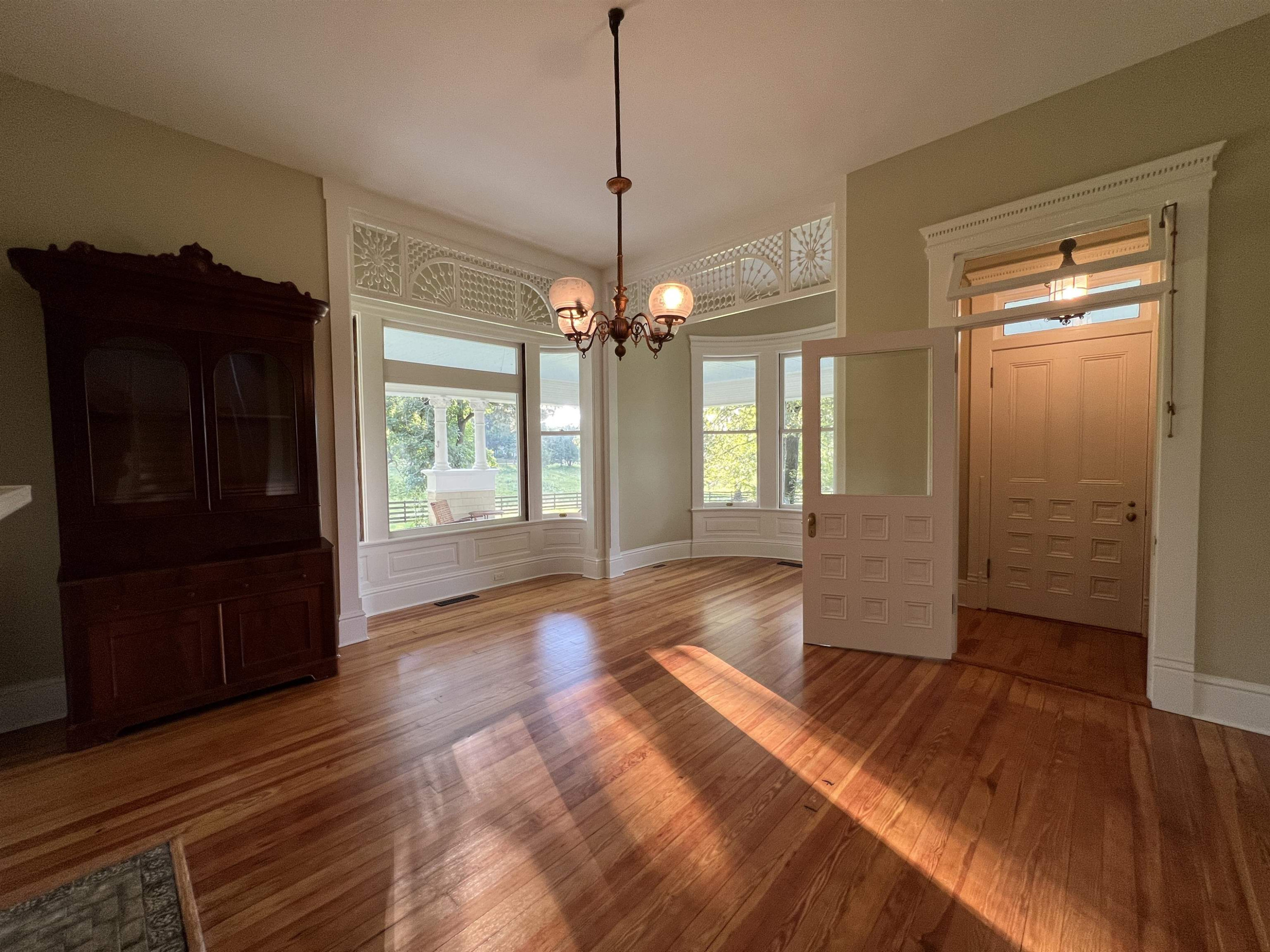 228 Holt Road
