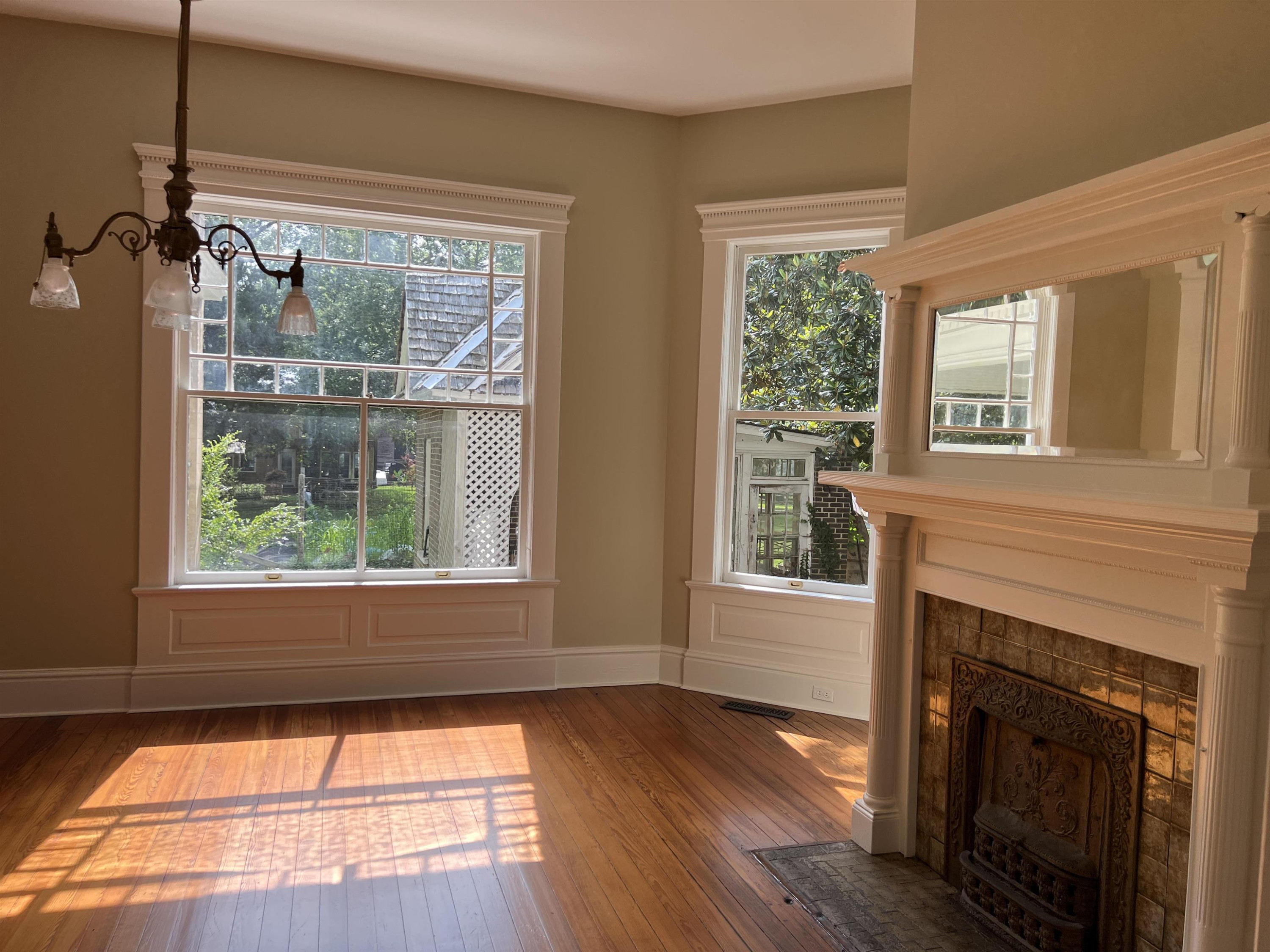 228 Holt Road