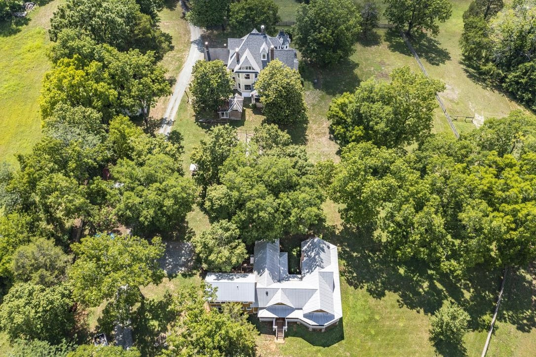 228 Holt Road