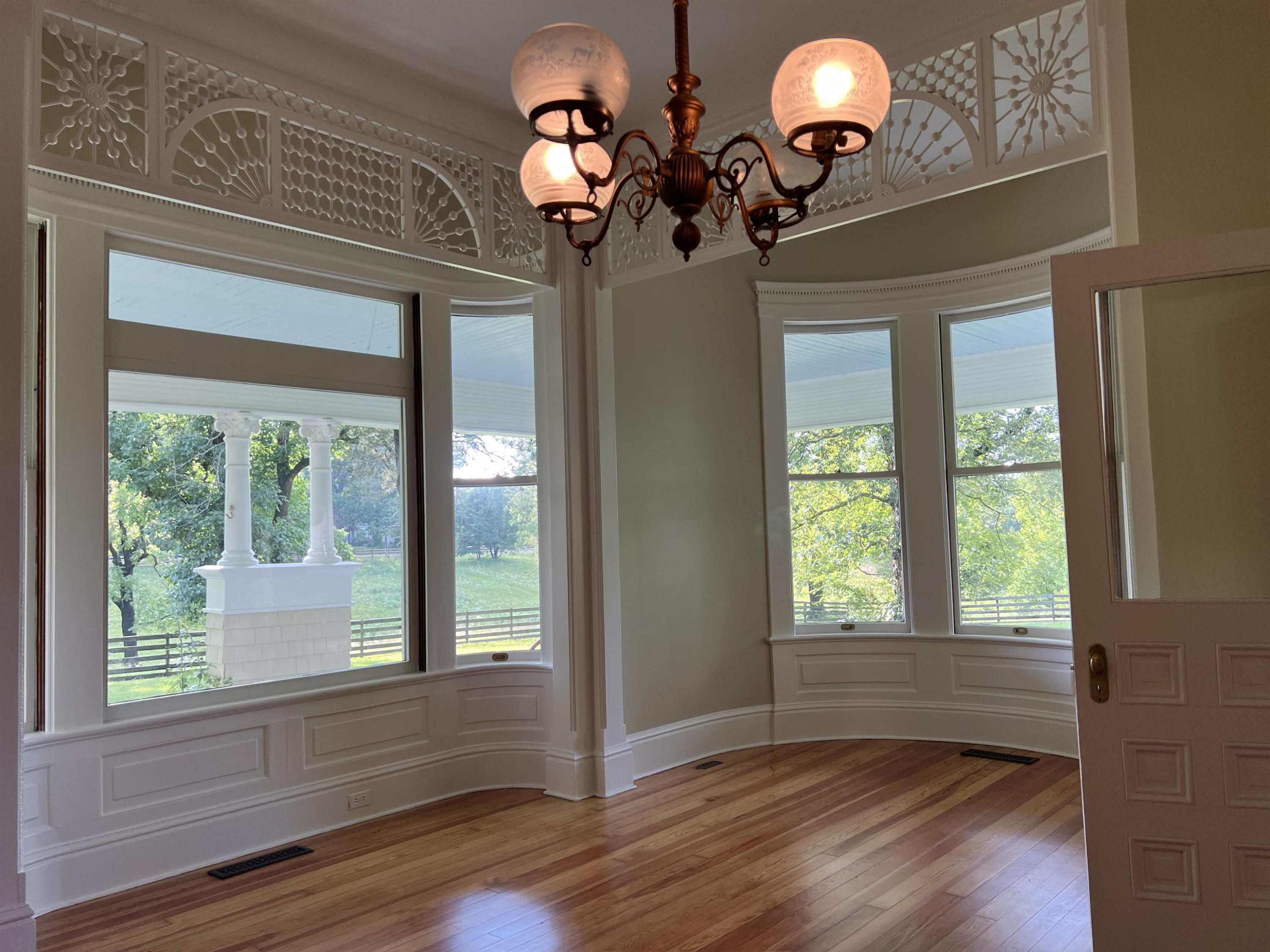 228 Holt Road