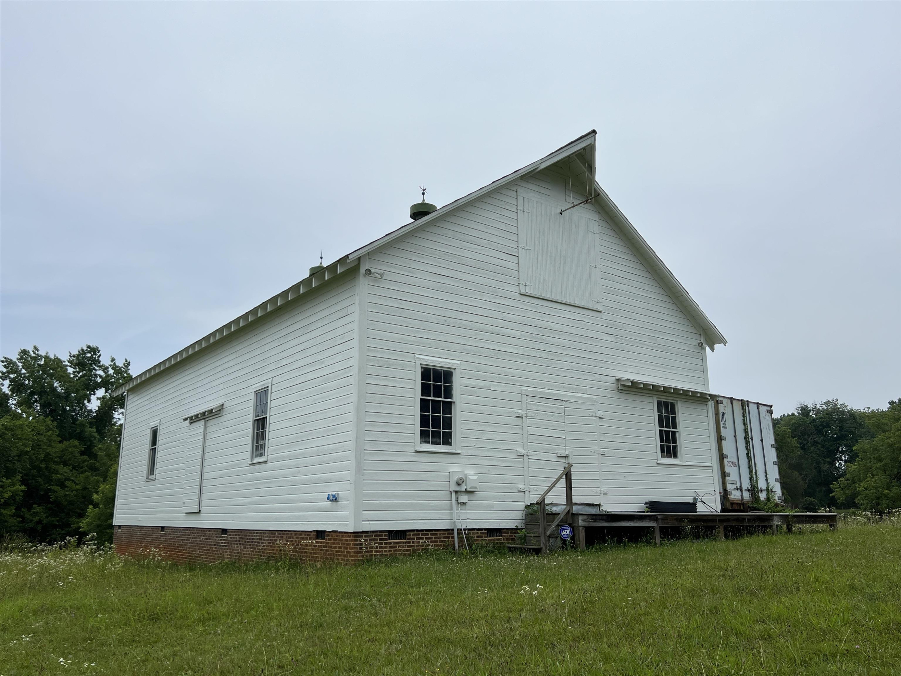 228 Holt Road