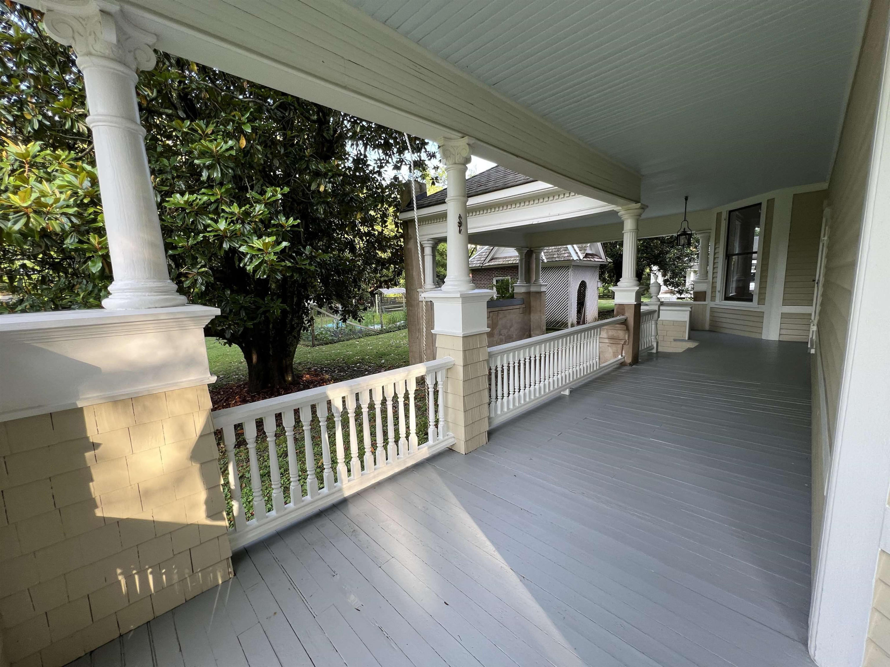 228 Holt Road