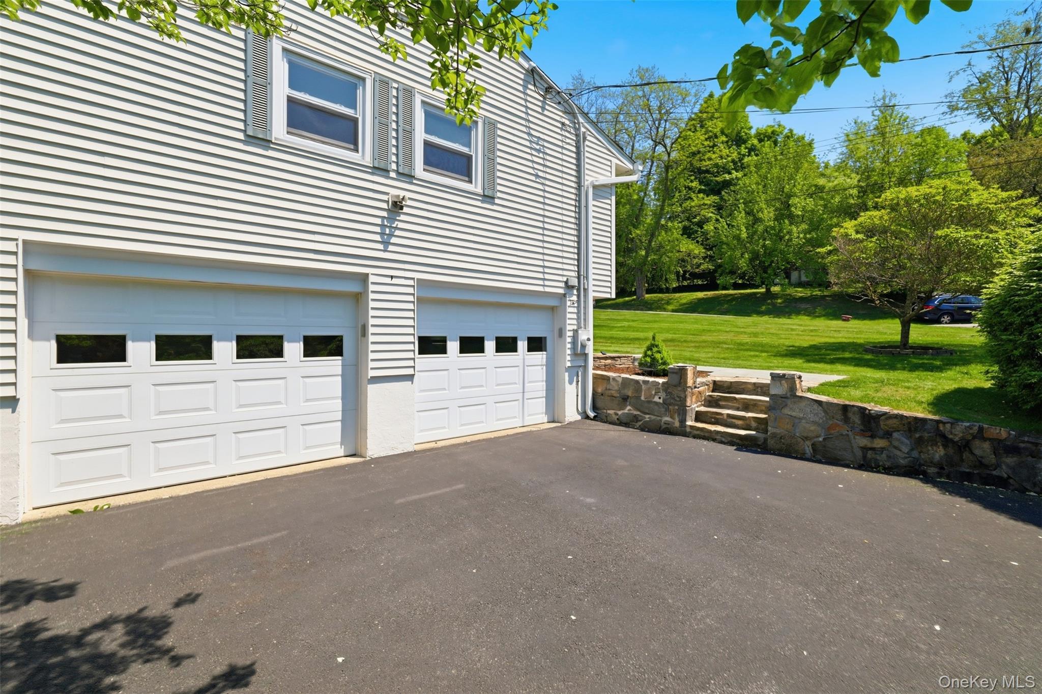 9 Wagon Trail Road