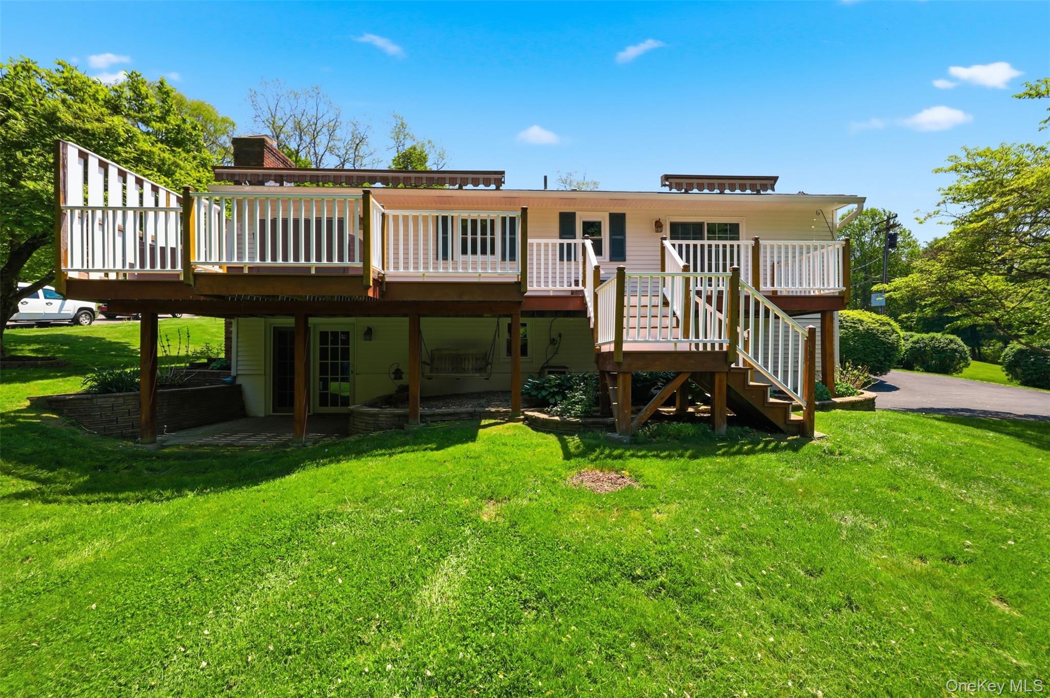 9 Wagon Trail Road