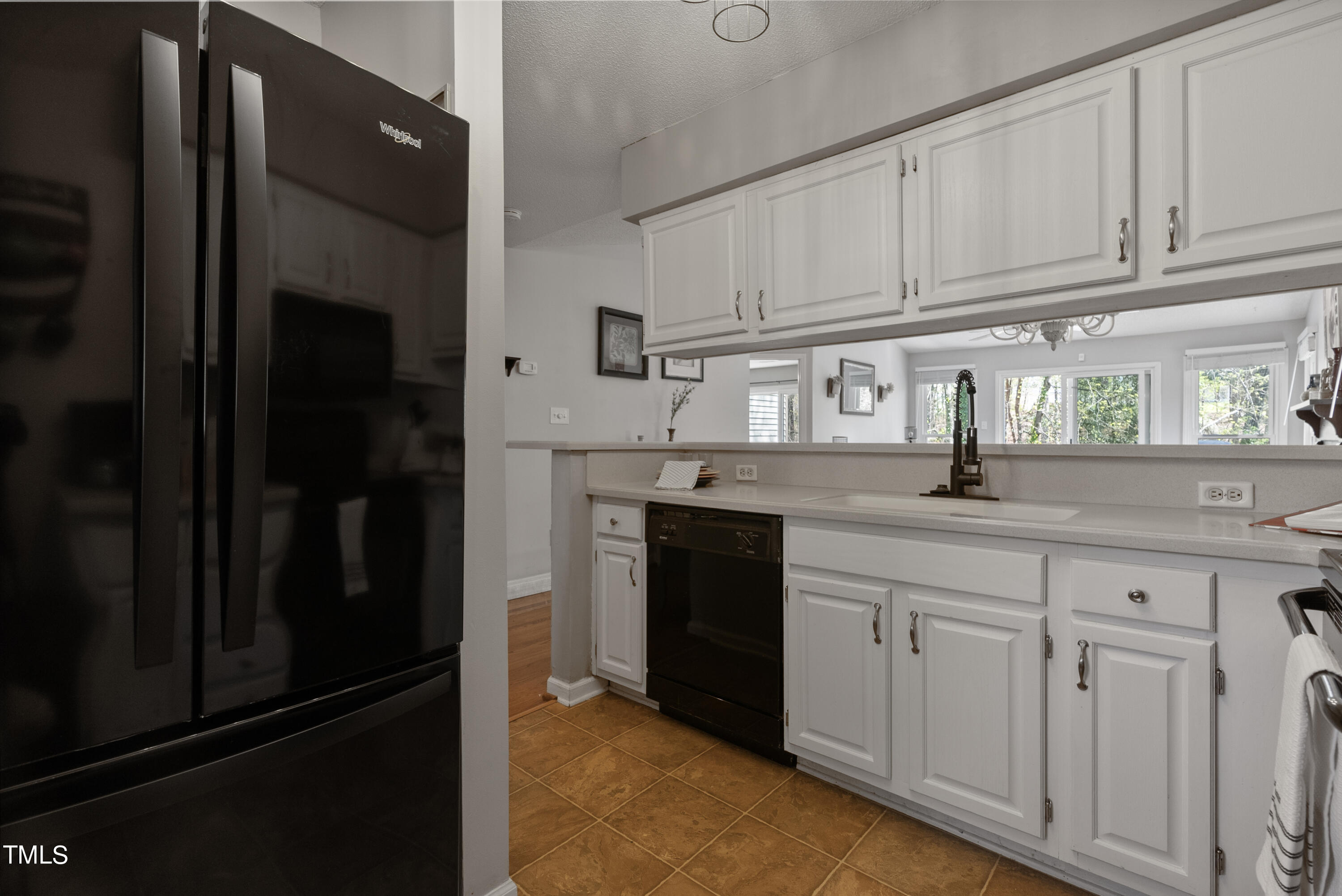2017 Willow Hill Lane