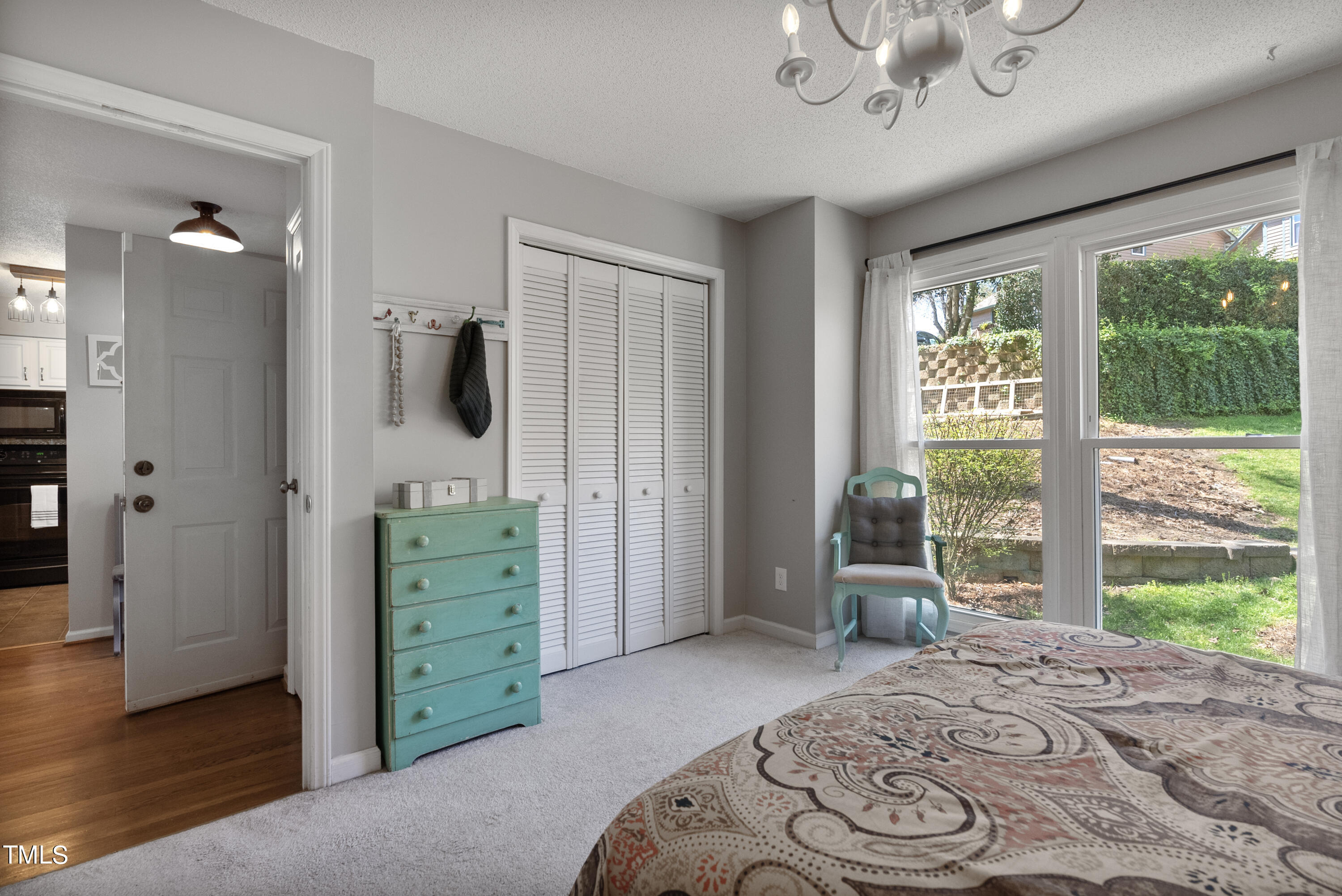2017 Willow Hill Lane