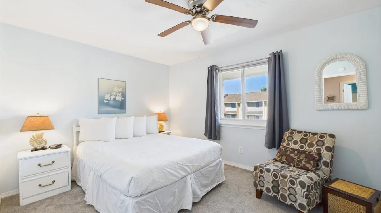 132 W Leslie Lane