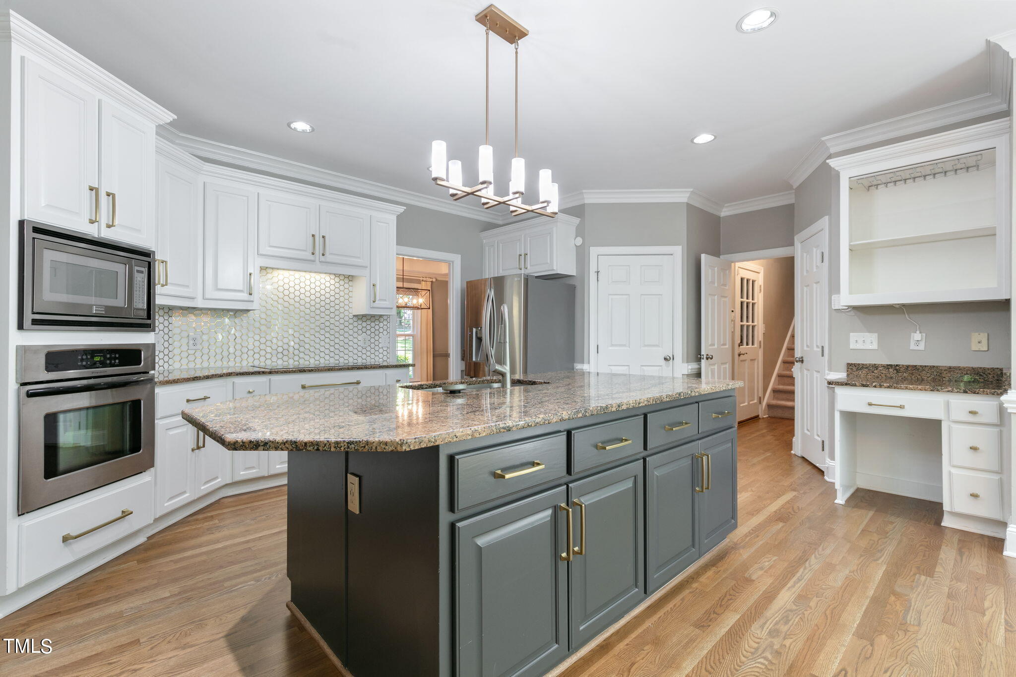 9800 Woodsong Court
