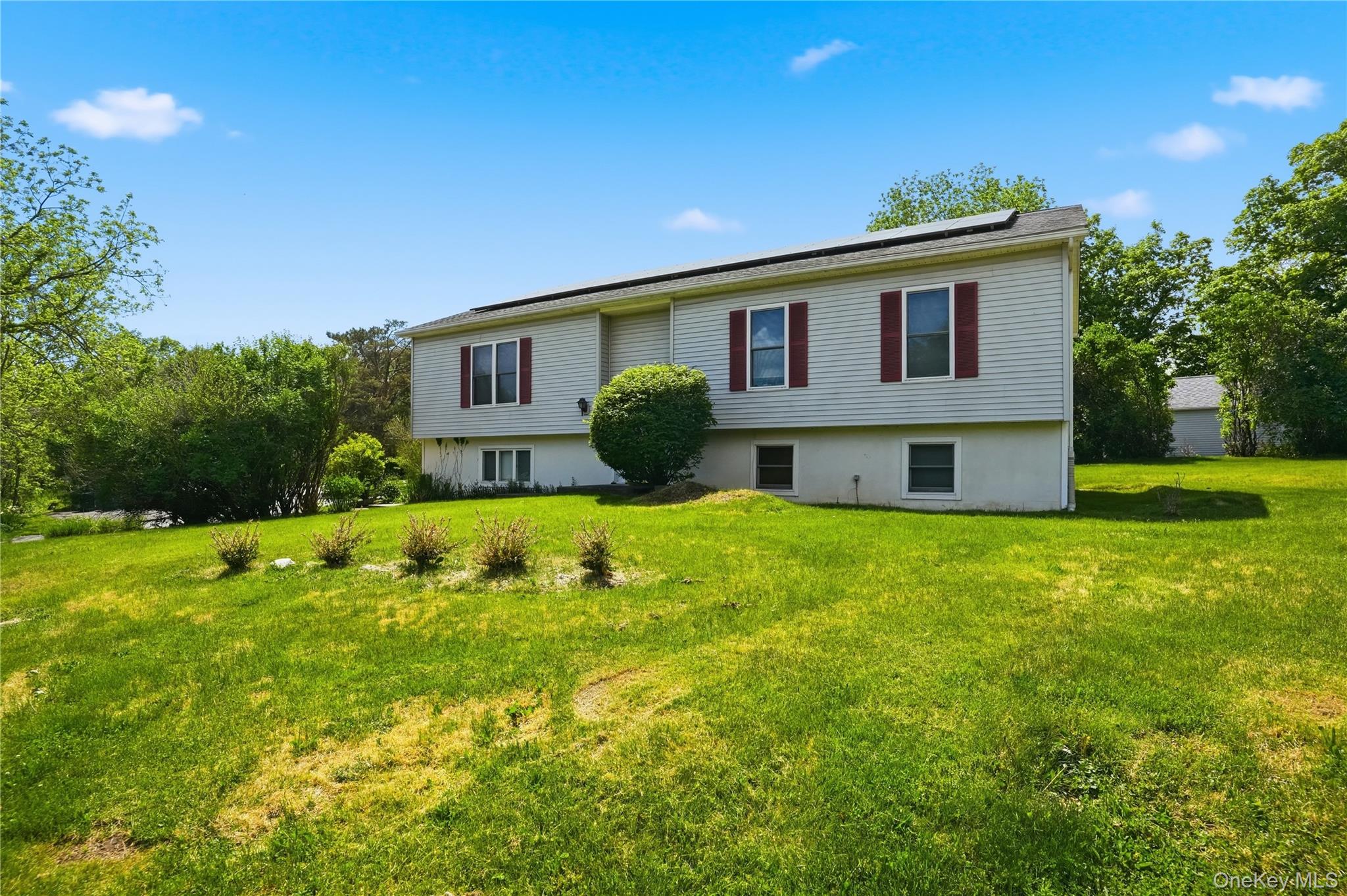 902 Albany Post Road