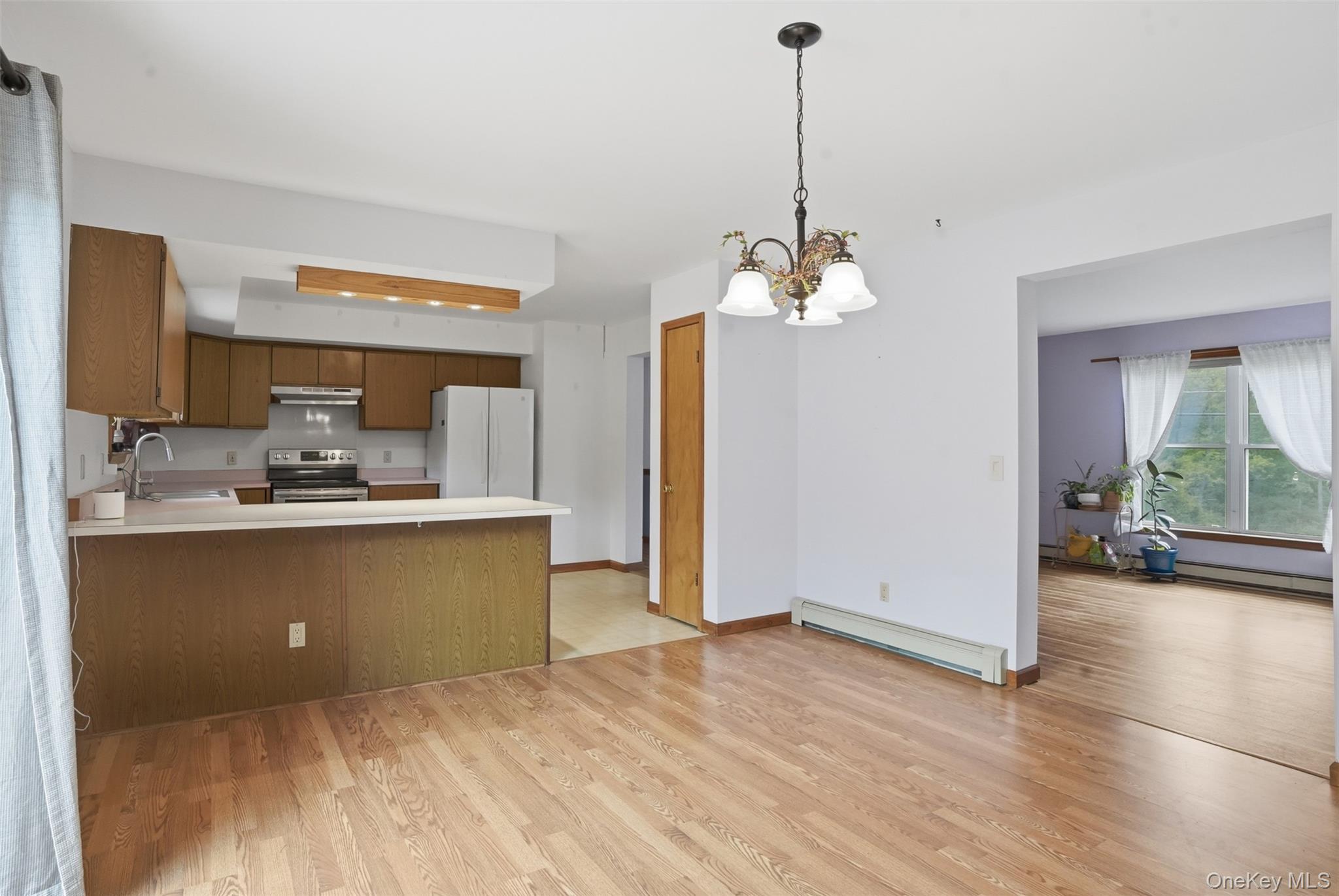 902 Albany Post Road