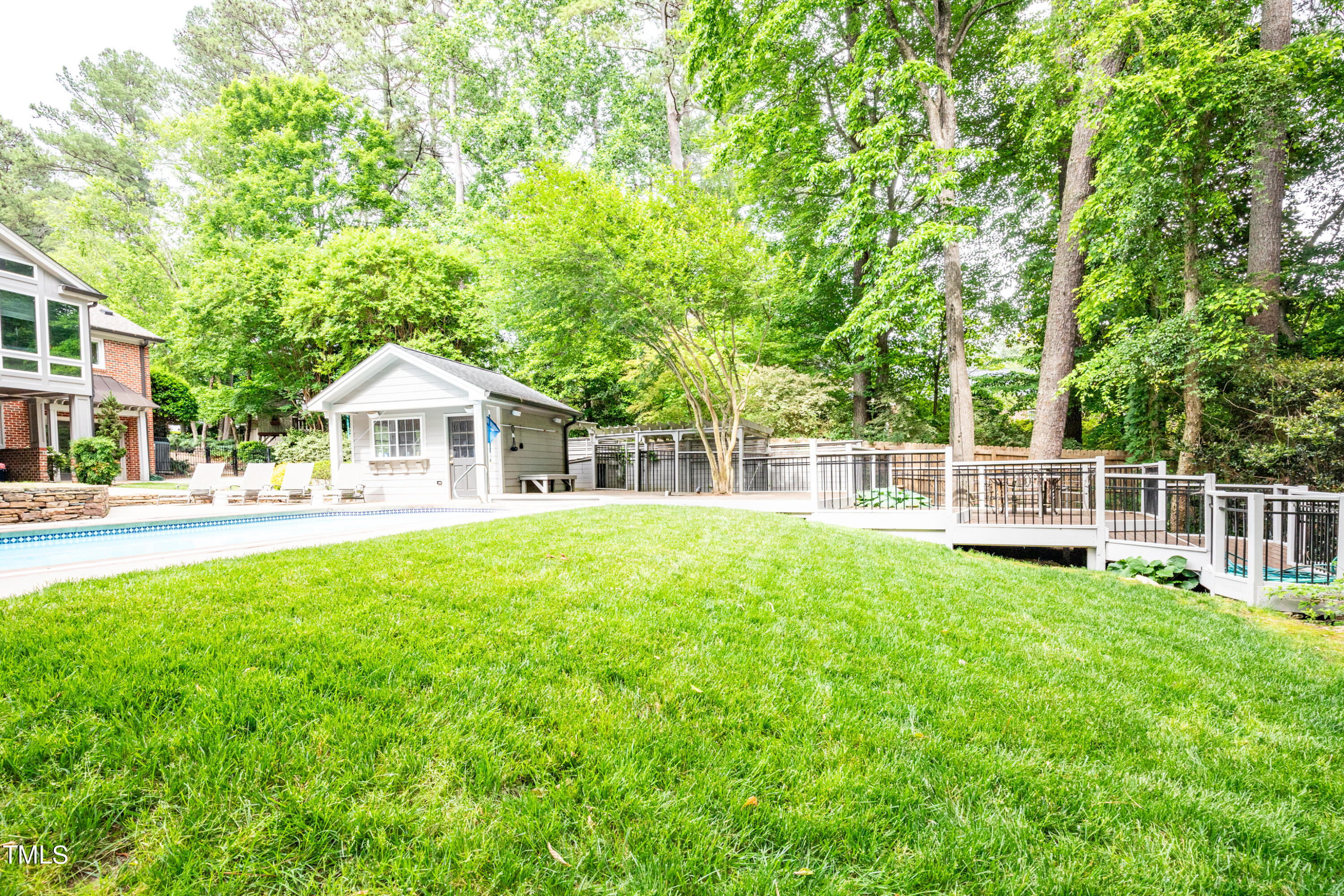 4905 Hermitage Drive