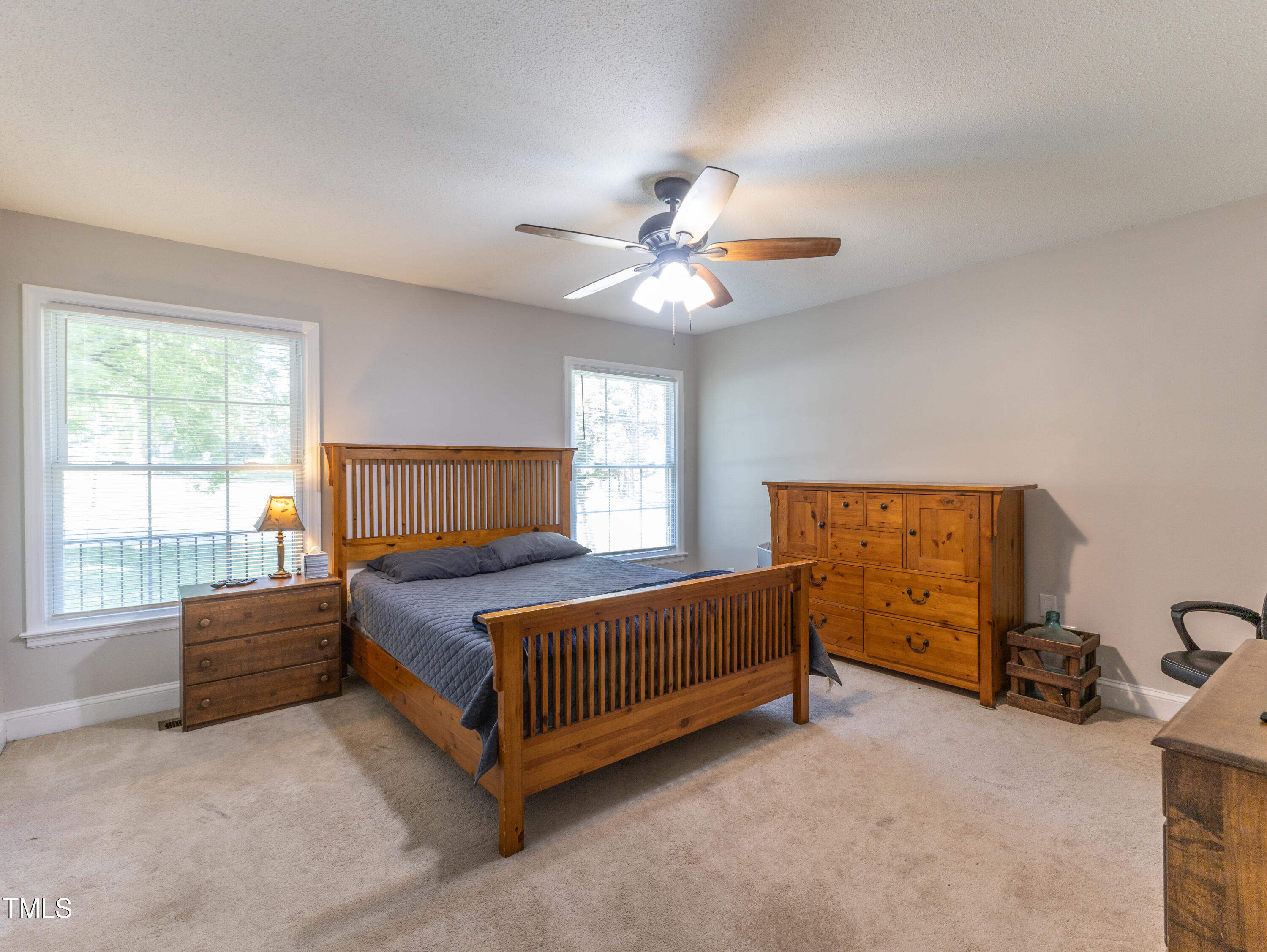 711 E Academy Street