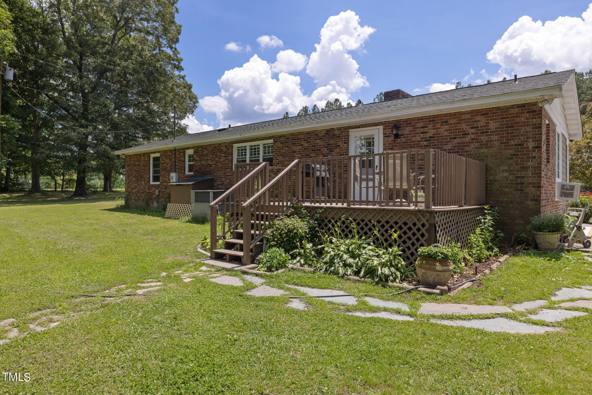 212 Hawkins Road