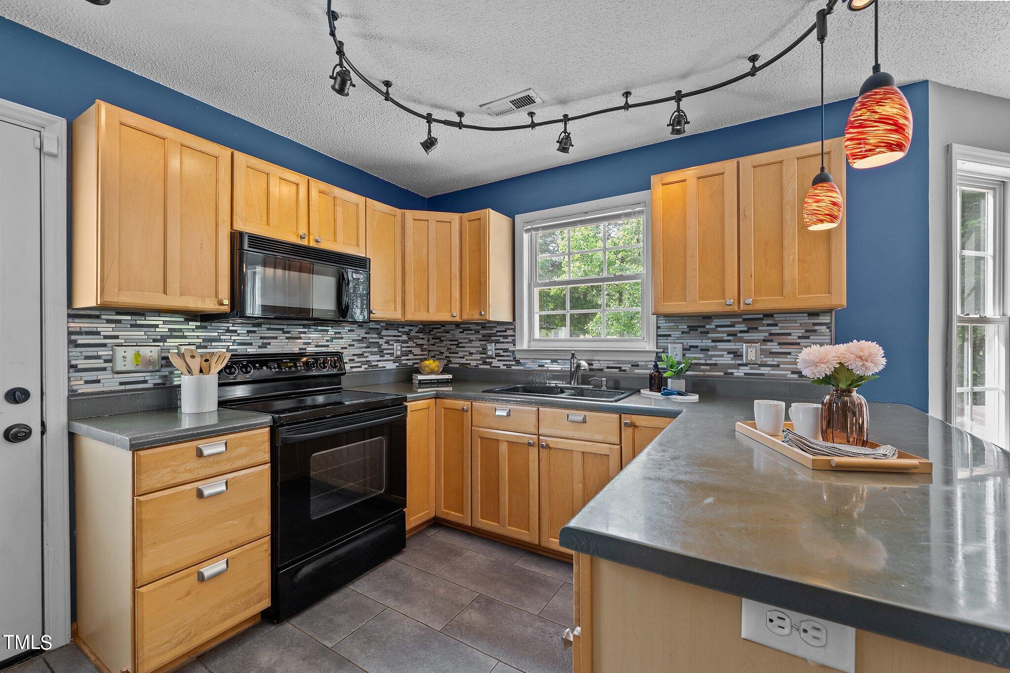 703 Harolds N Field Drive