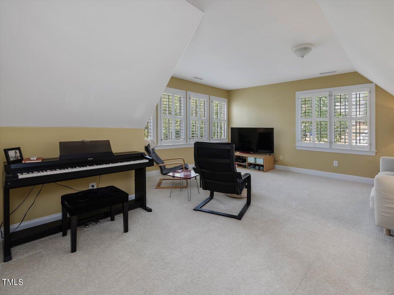 504 Parkview Crescent