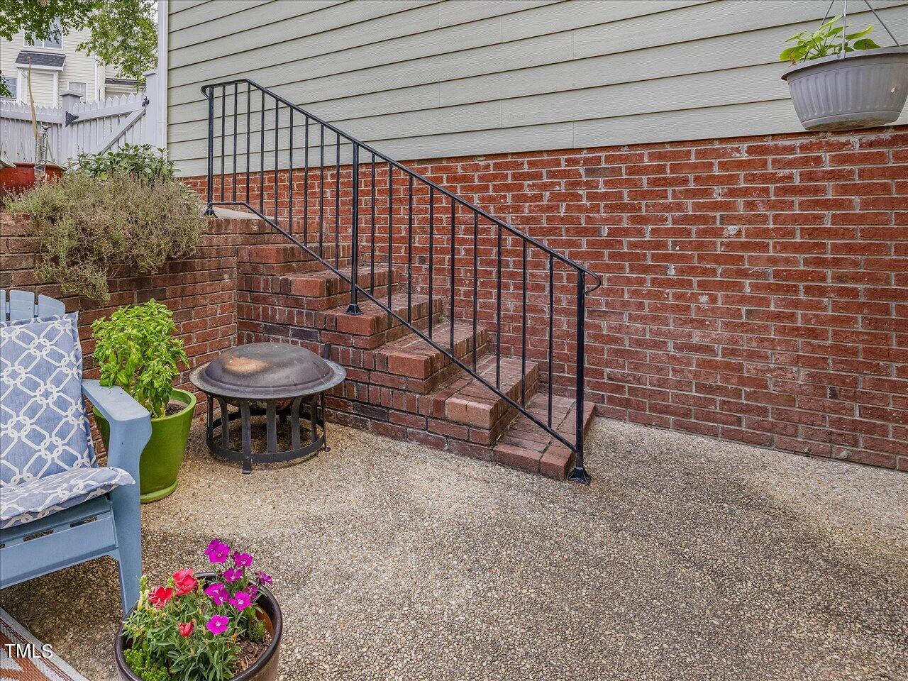 504 Parkview Crescent