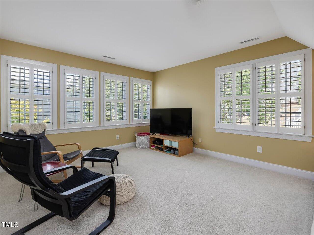 504 Parkview Crescent