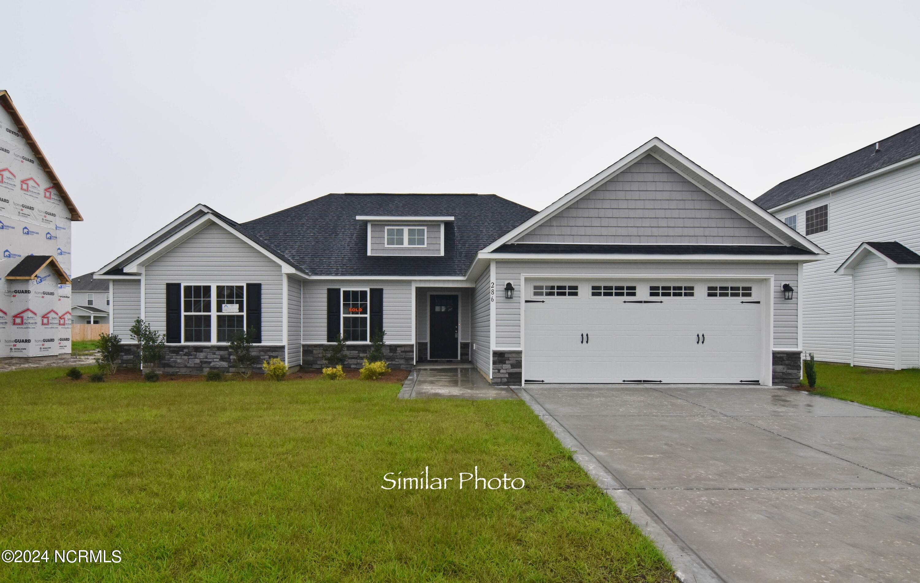 918 Uplands Lane