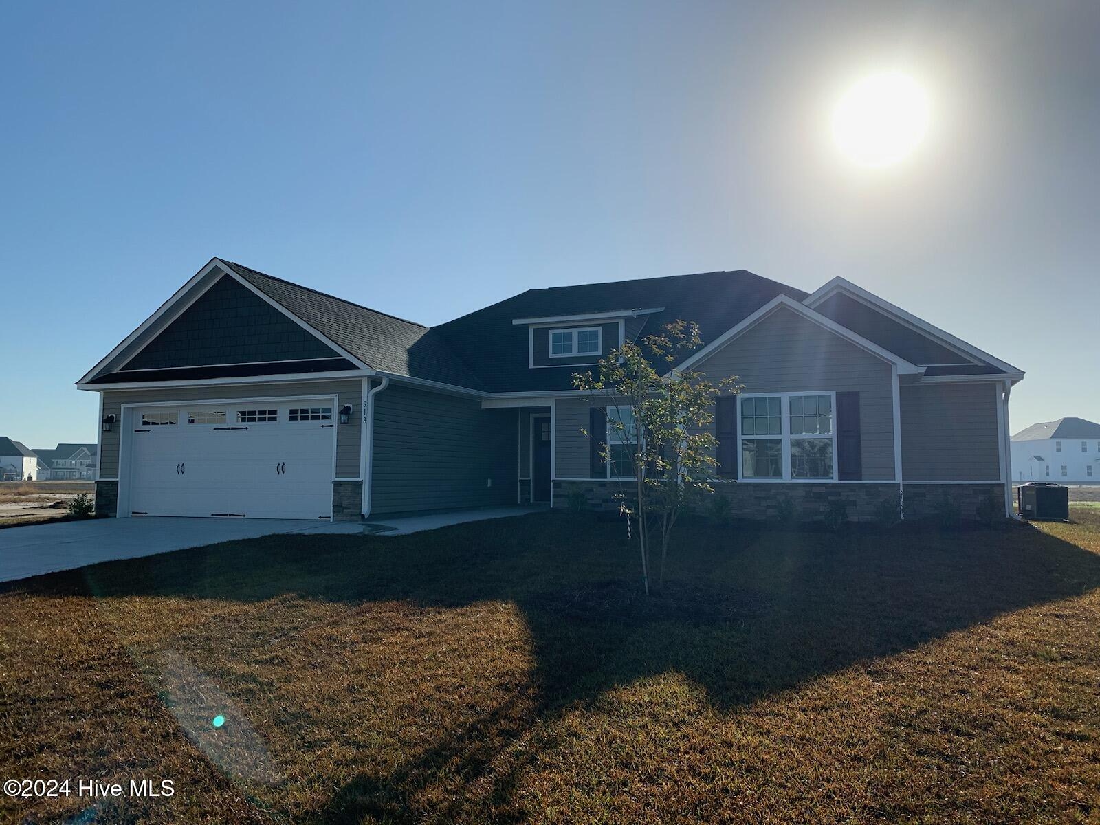 918 Uplands Lane