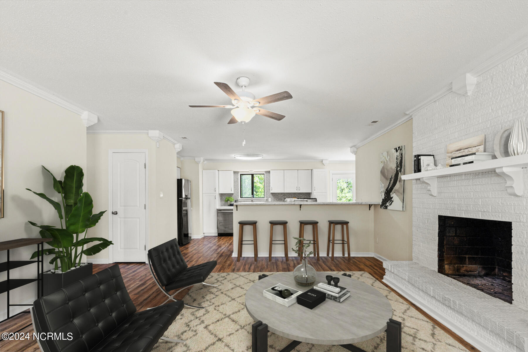6019 E Red Oak Court