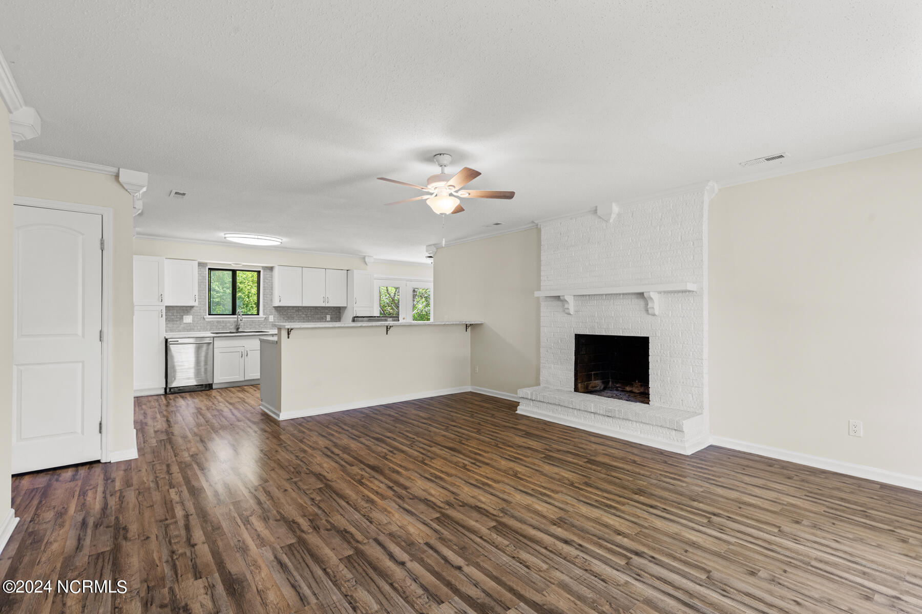 6019 E Red Oak Court