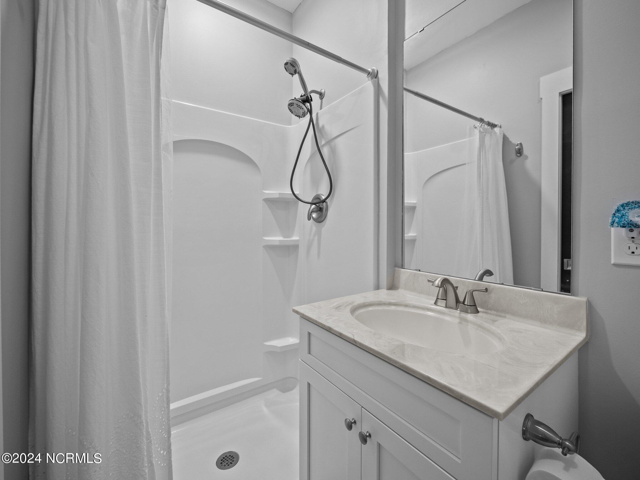530 Moss Lake Lane