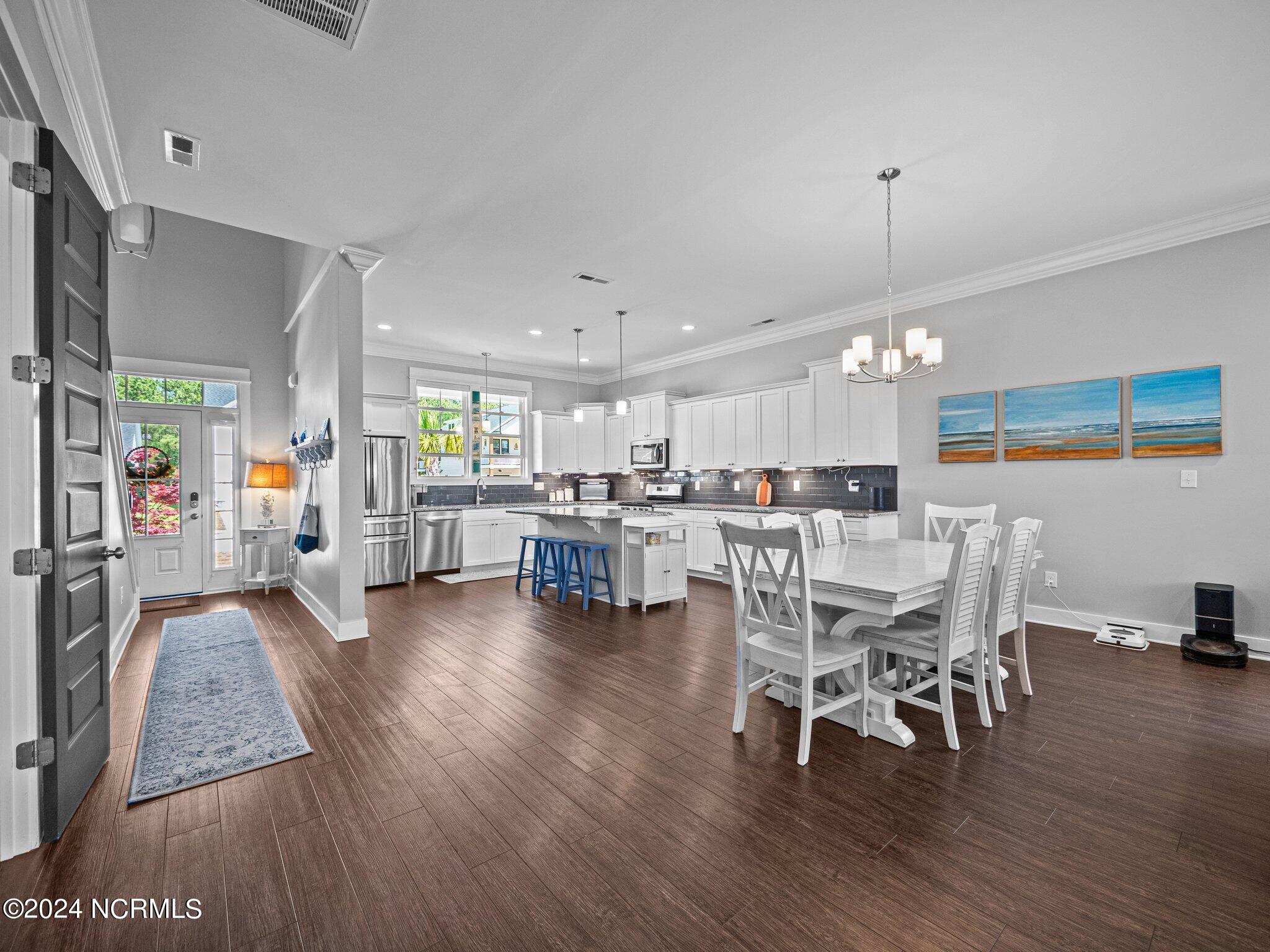 530 Moss Lake Lane