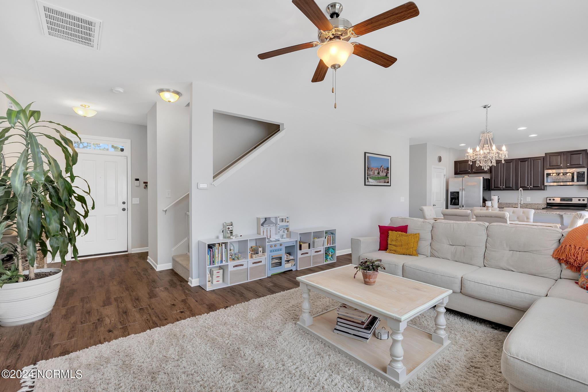 54 S Ryder Court