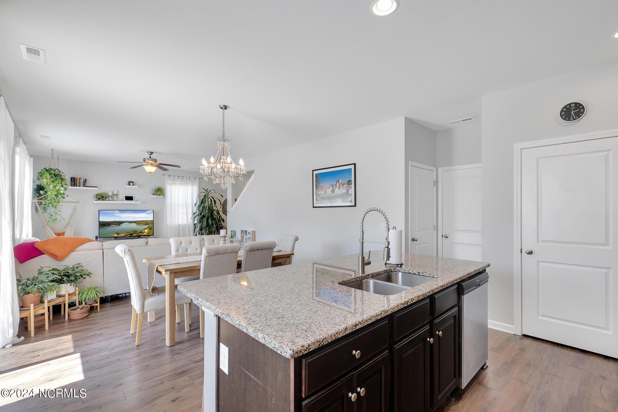 54 S Ryder Court