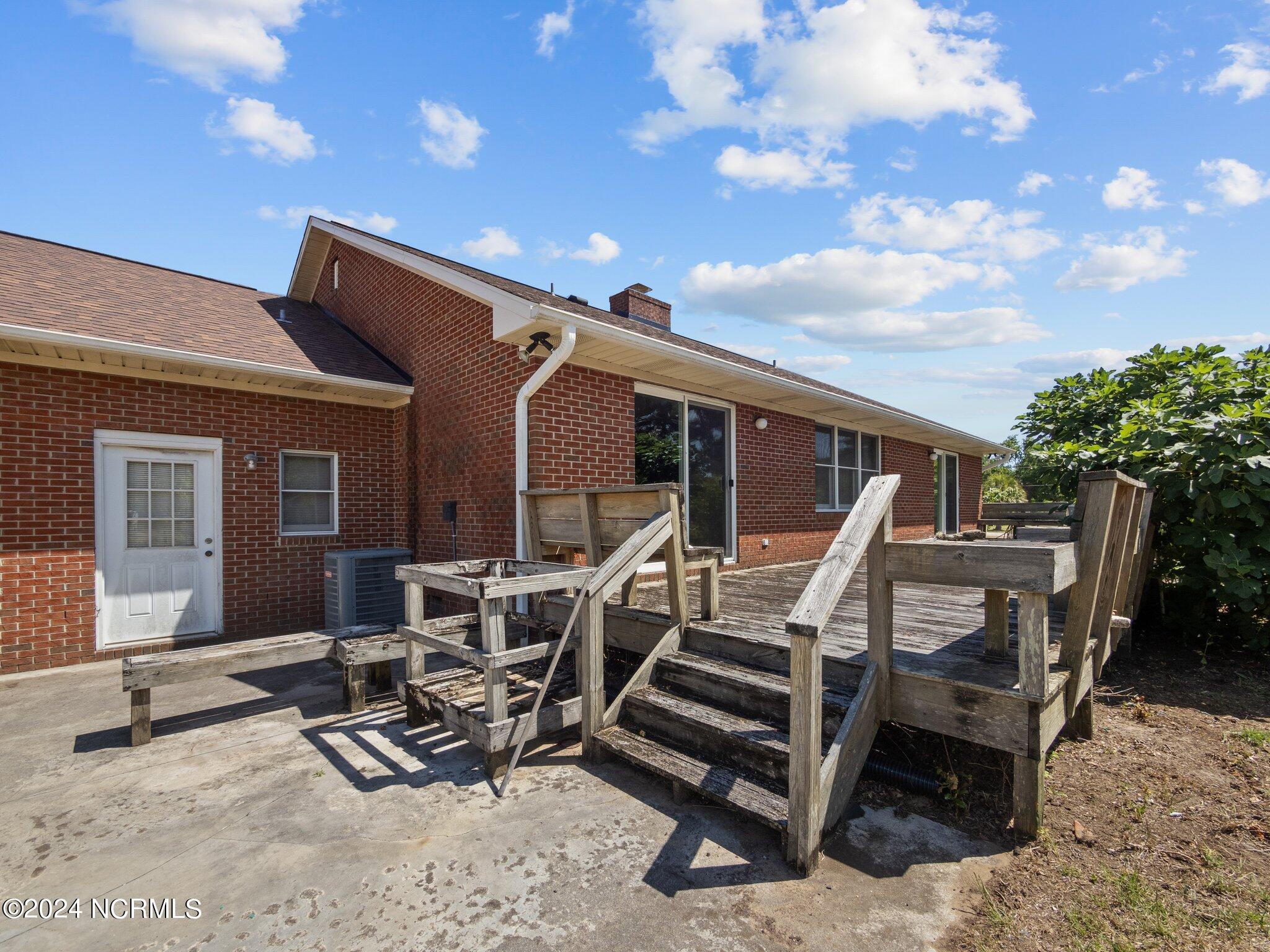 129 Hunting Bay Drive