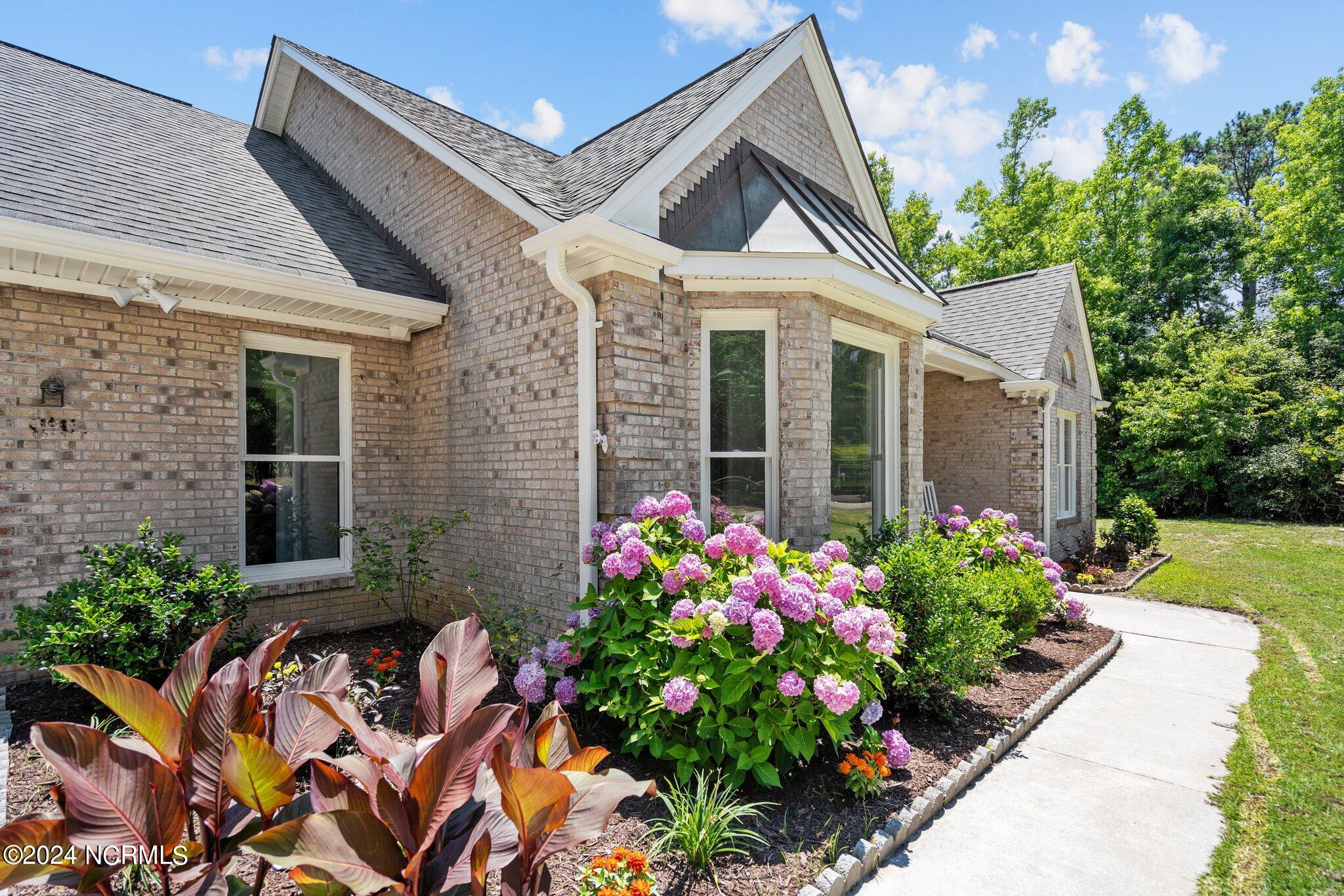 103 Hickory Circle