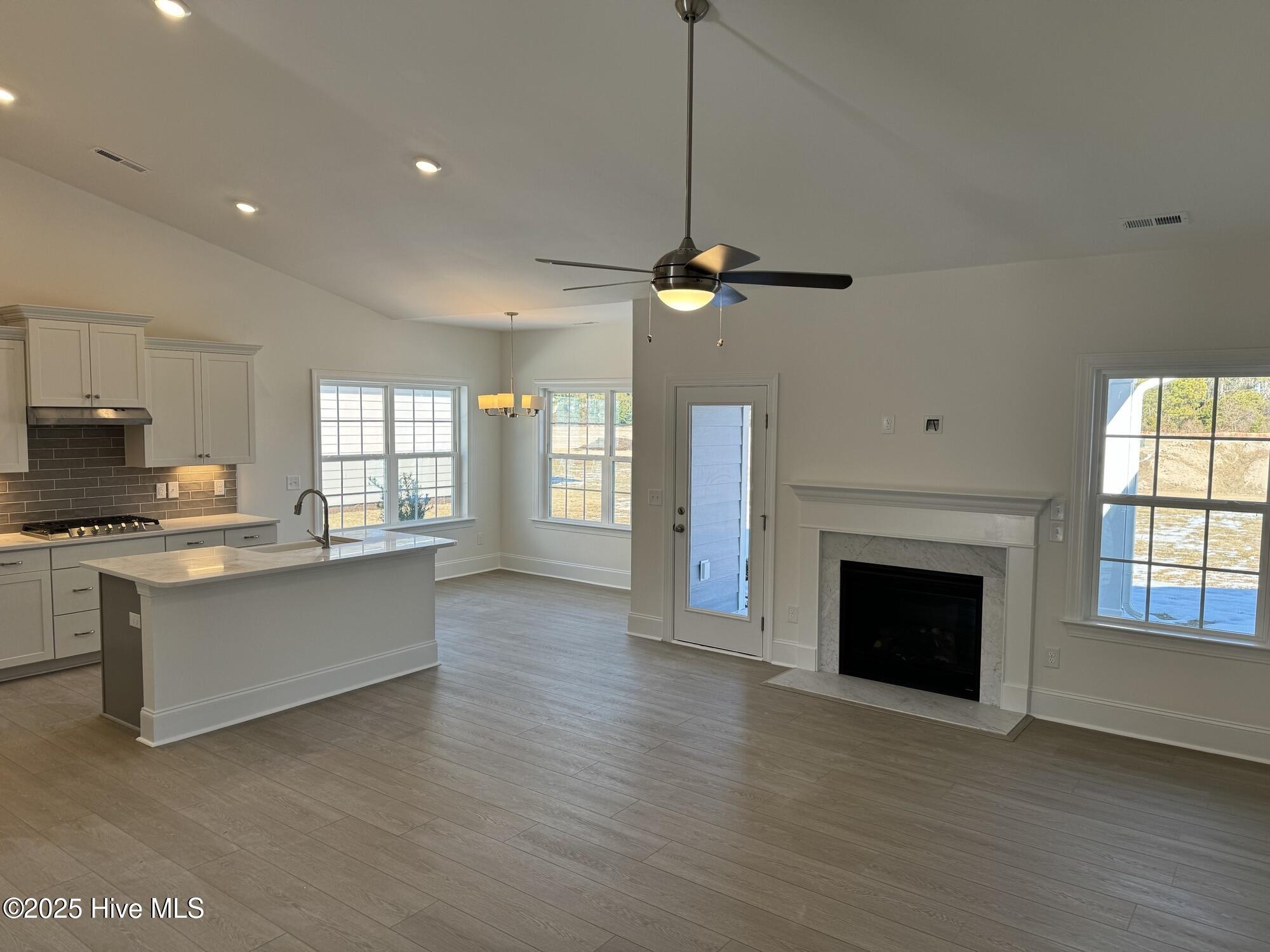 115 Planters Walk