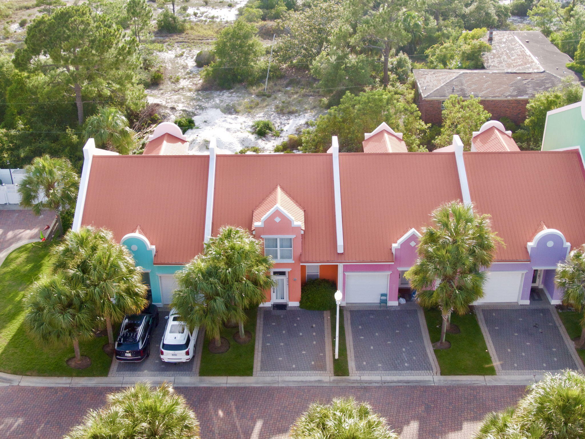 6079 Valhalla Avenue