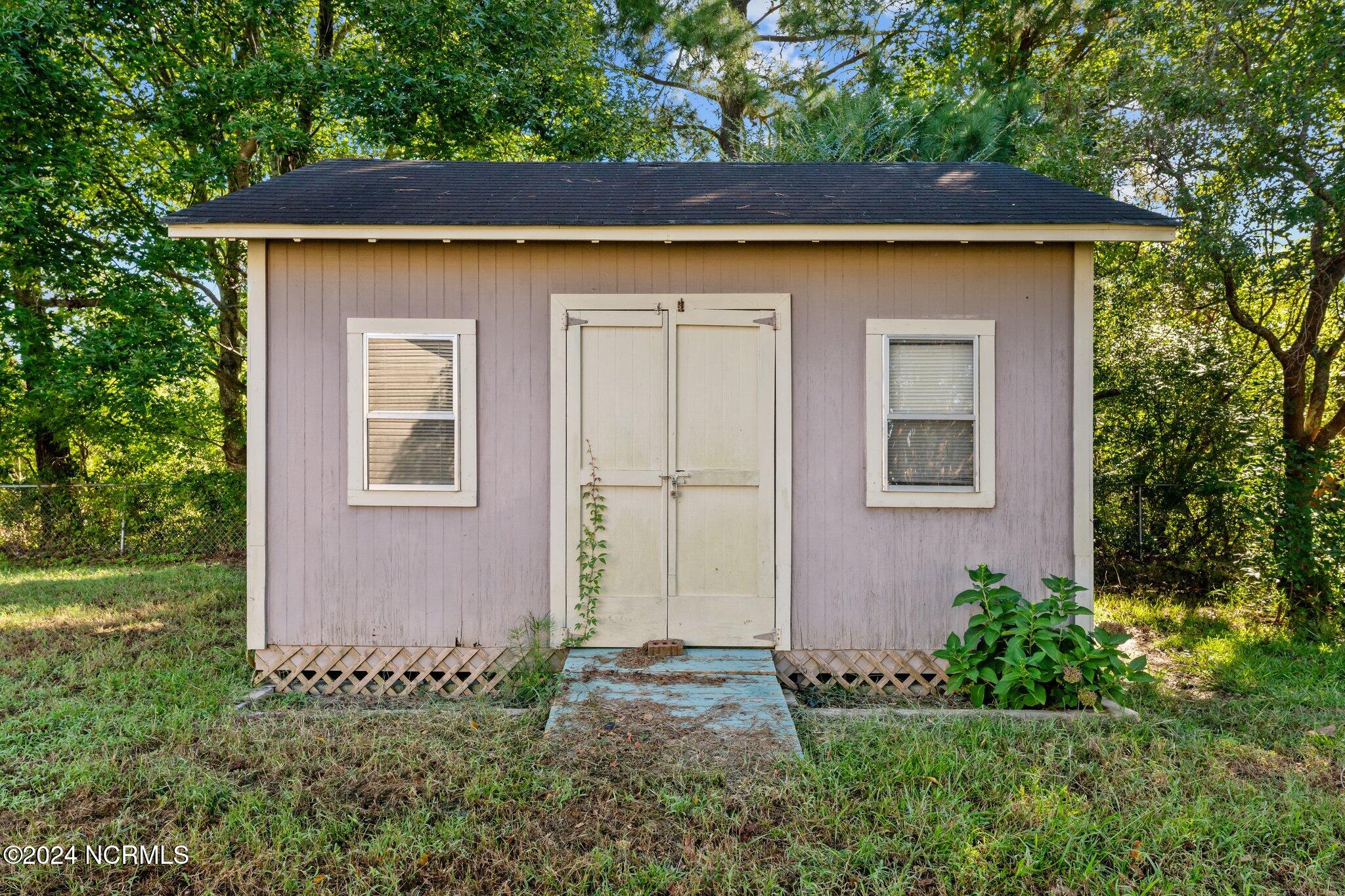 225 Sanders Lane