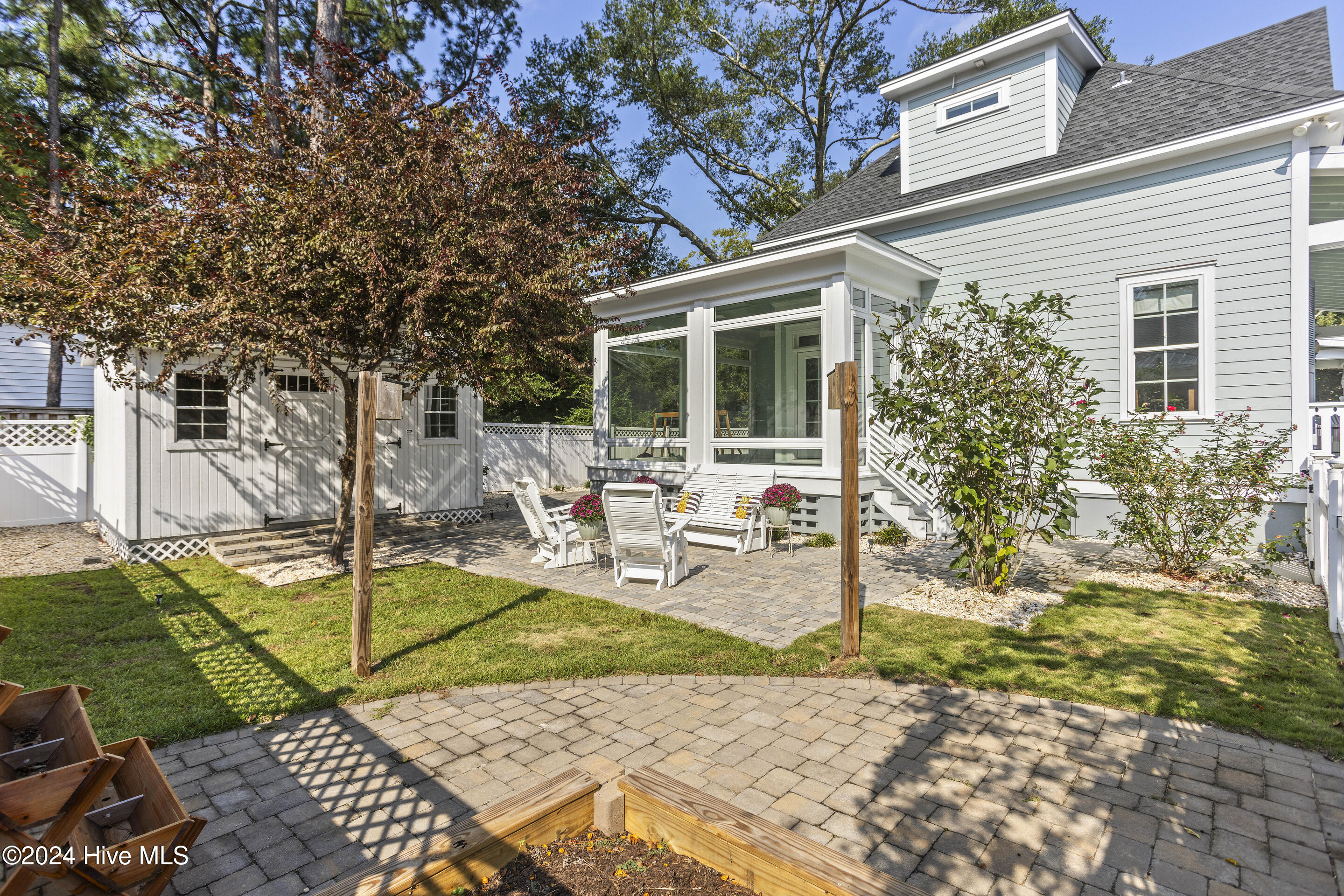 319 N Lord Street
