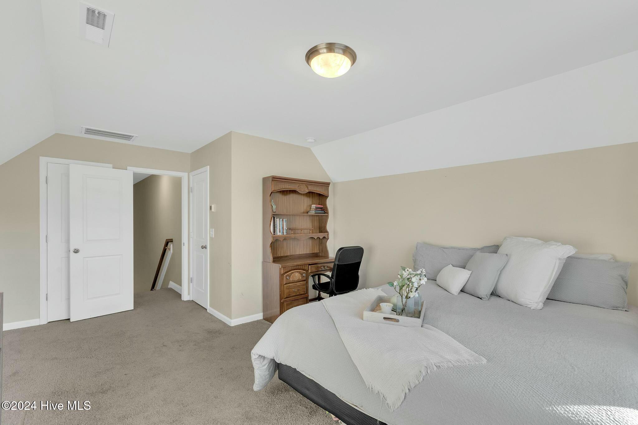 918 W Arboria Drive