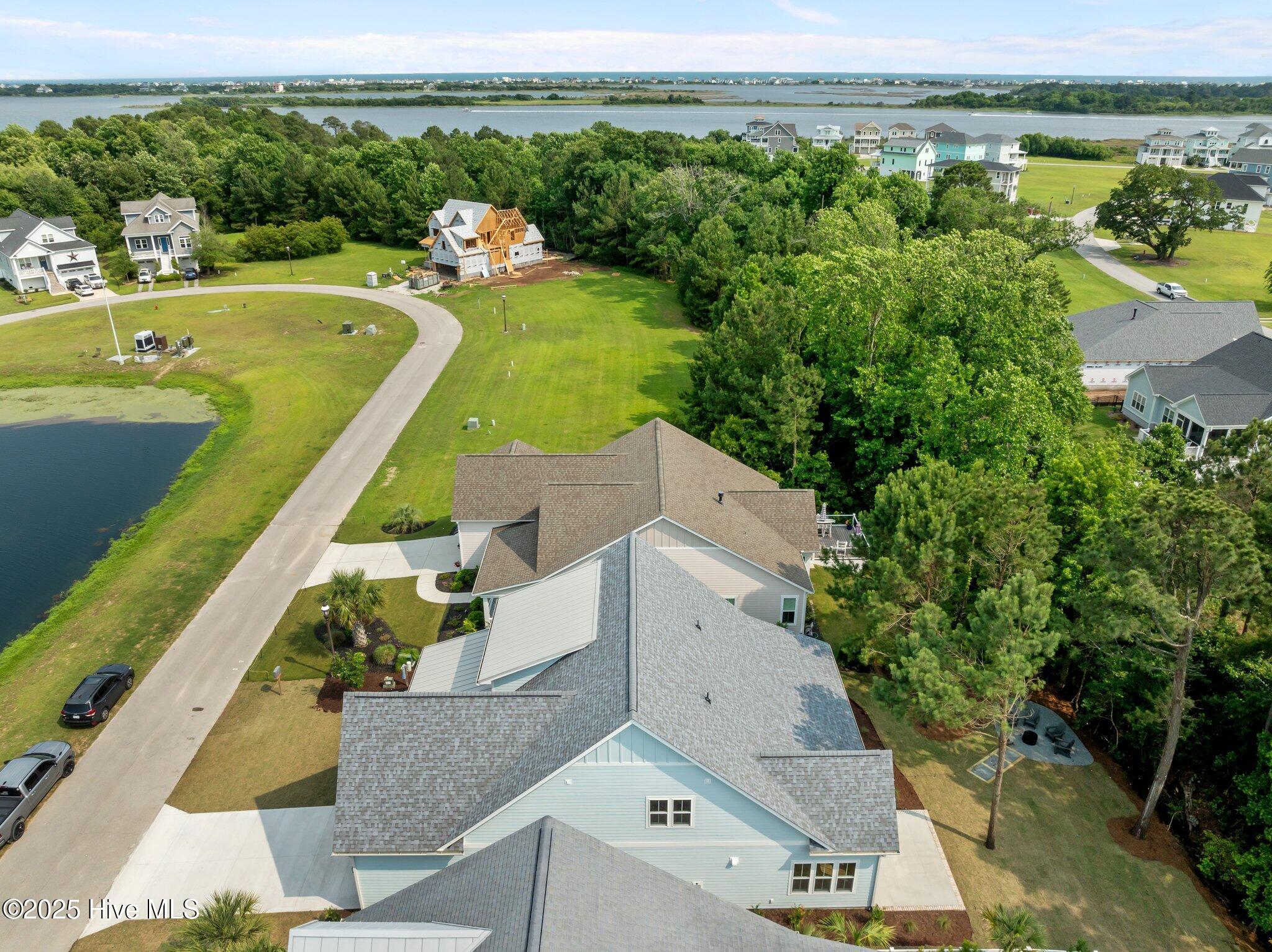 812 Lake Willow Way