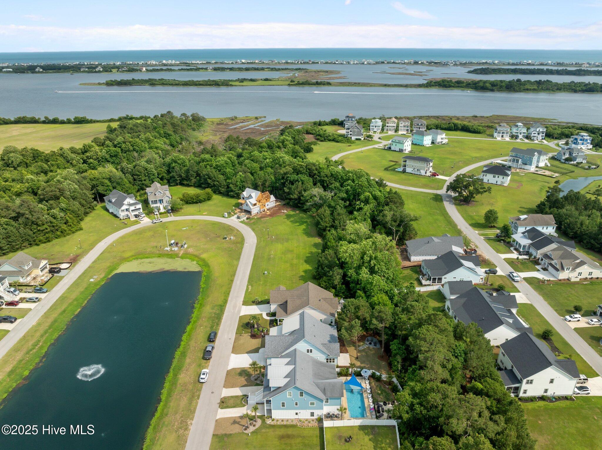 812 Lake Willow Way