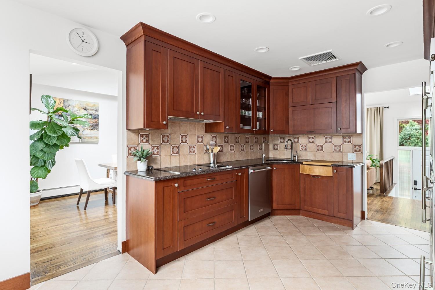 75 Sandy Hollow Road