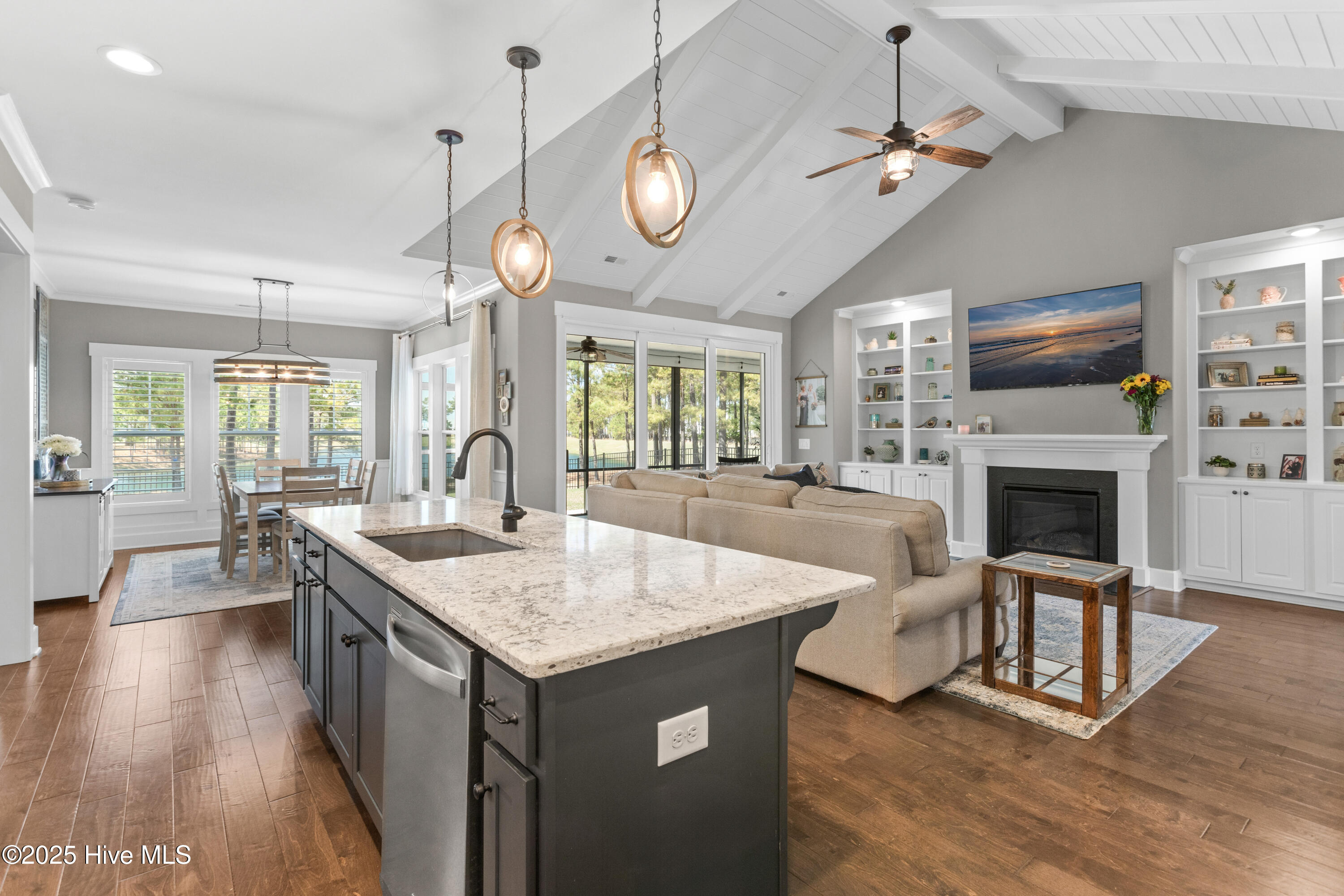 552 Moss Lake Lane