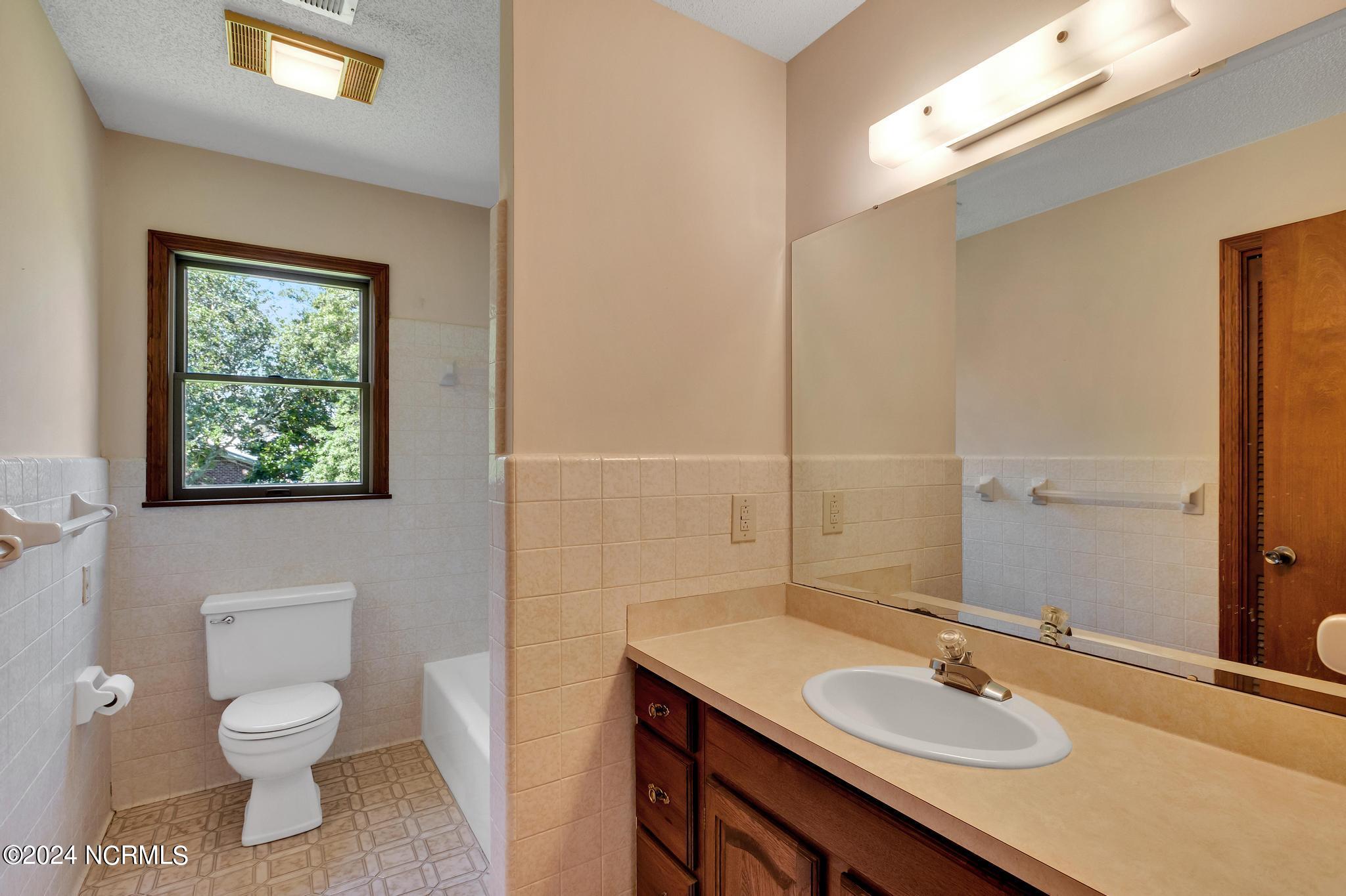 108 Inlet Court