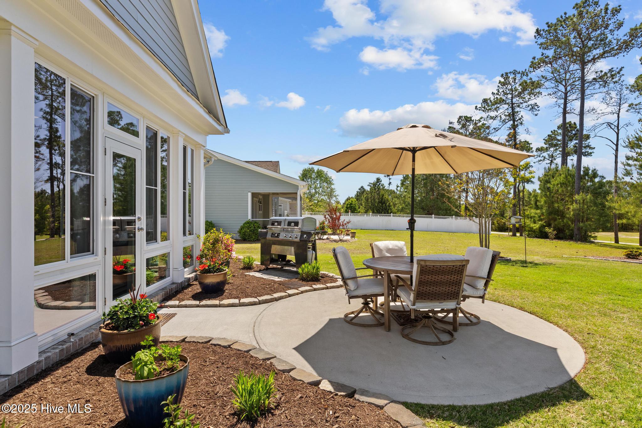 328 Lake Firefly Loop