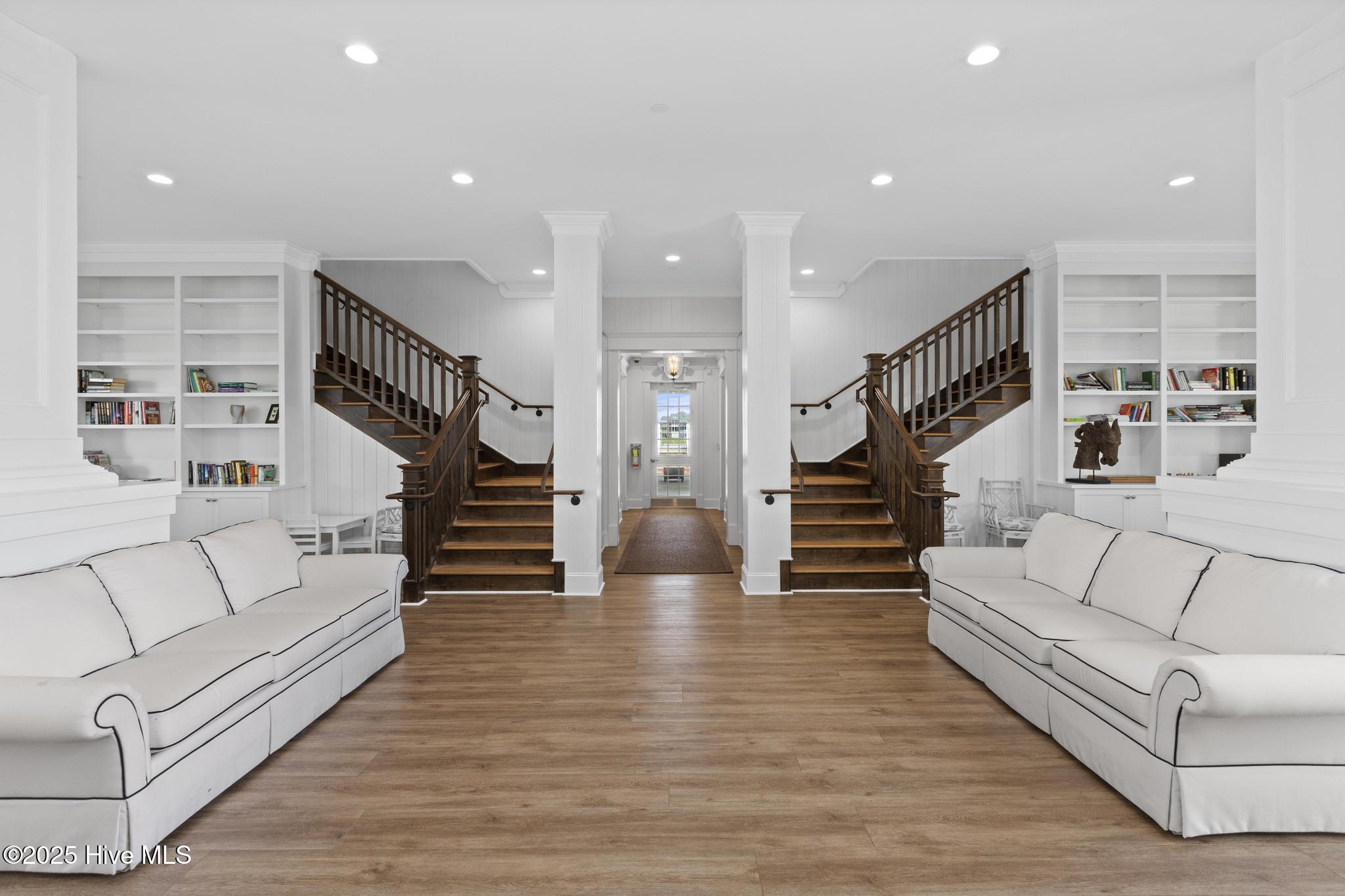 328 Lake Firefly Loop