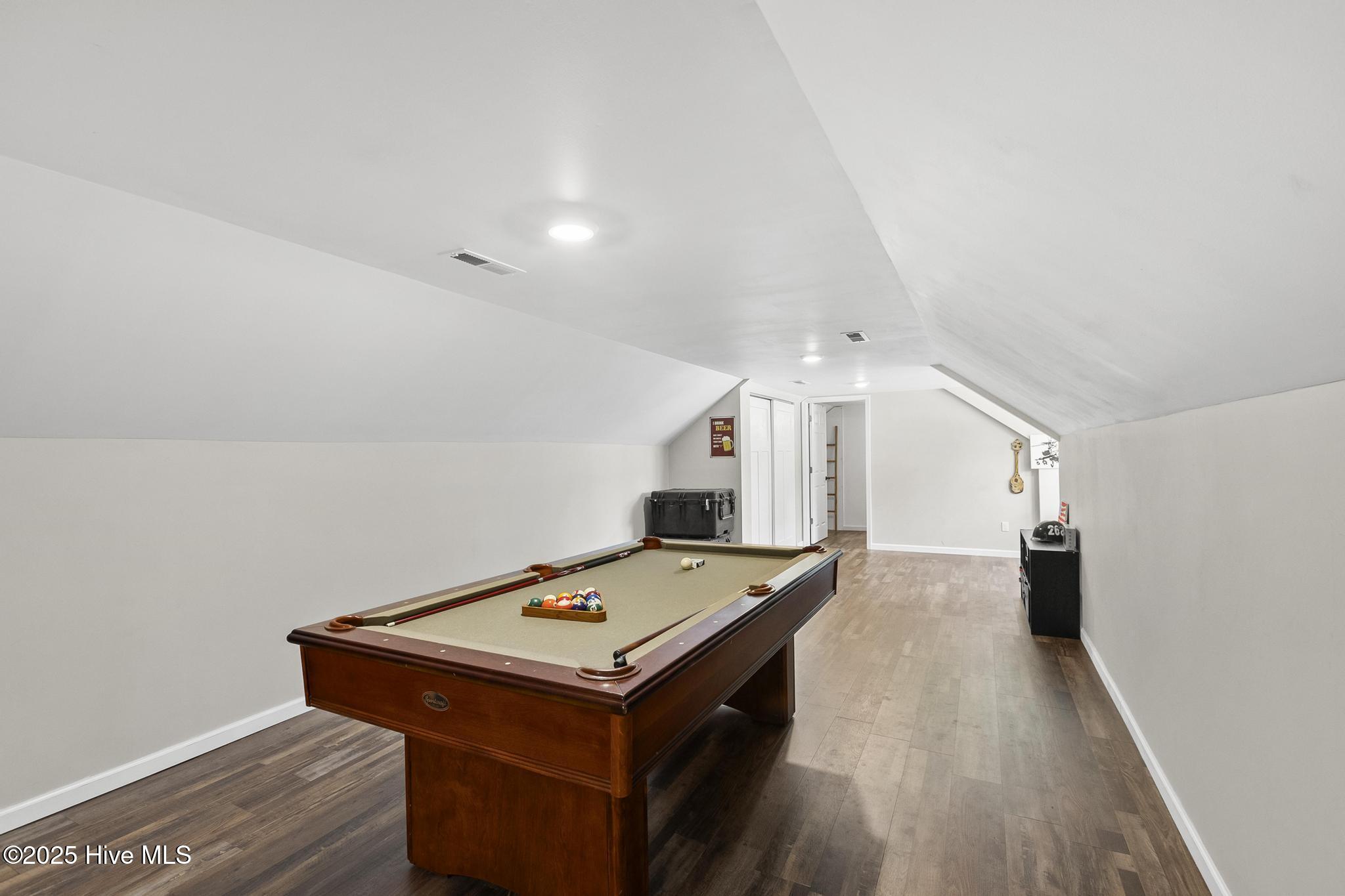345 Knollwood Drive