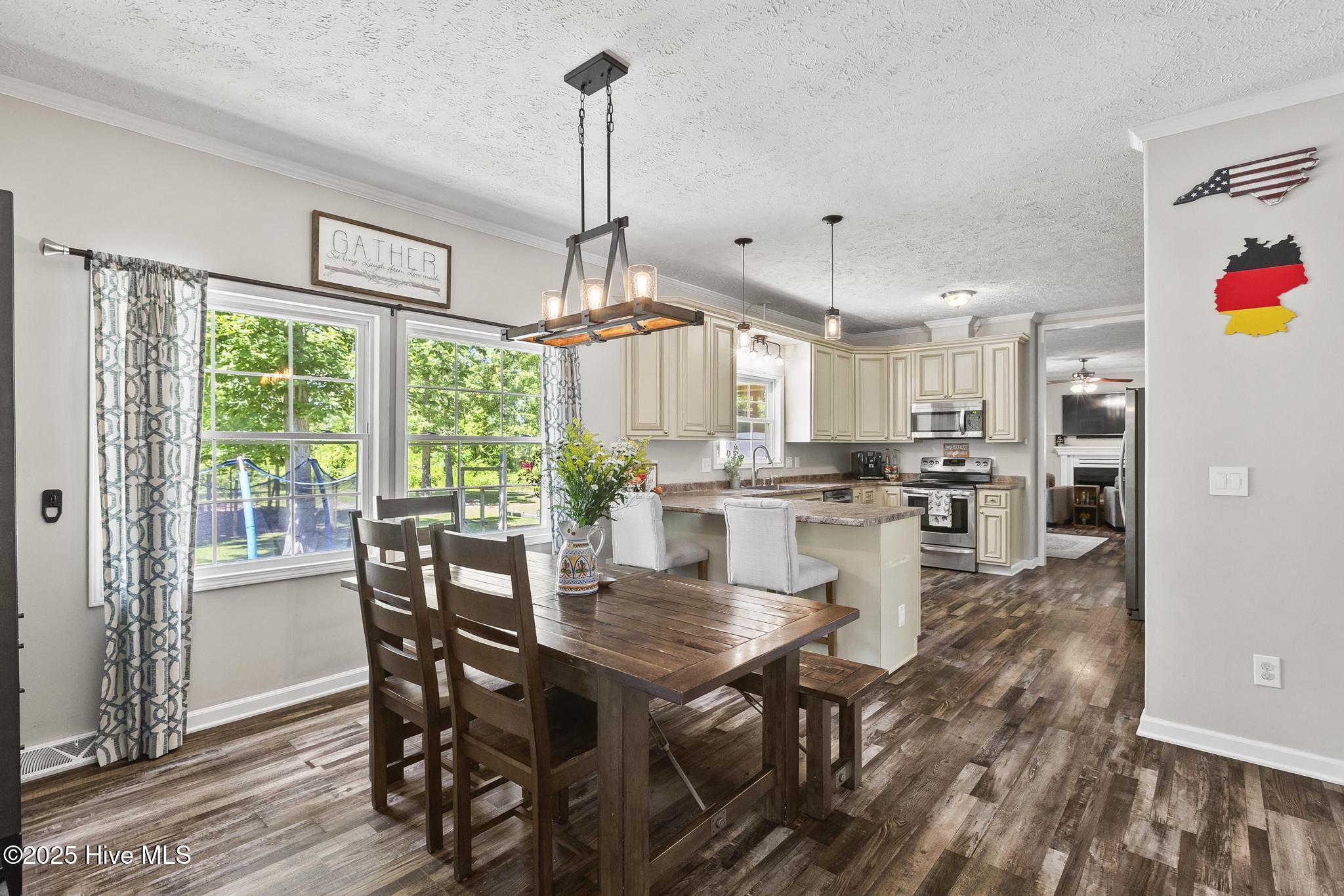 345 Knollwood Drive
