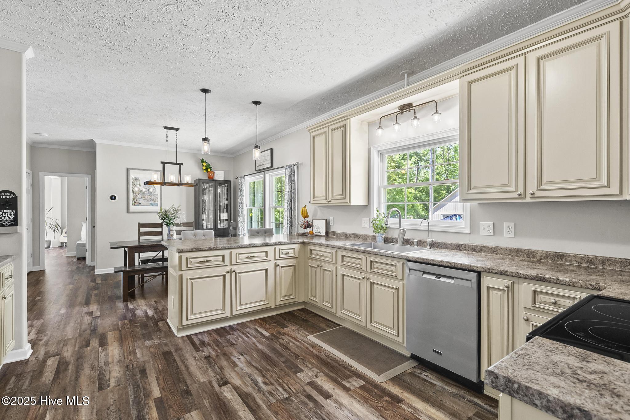 345 Knollwood Drive