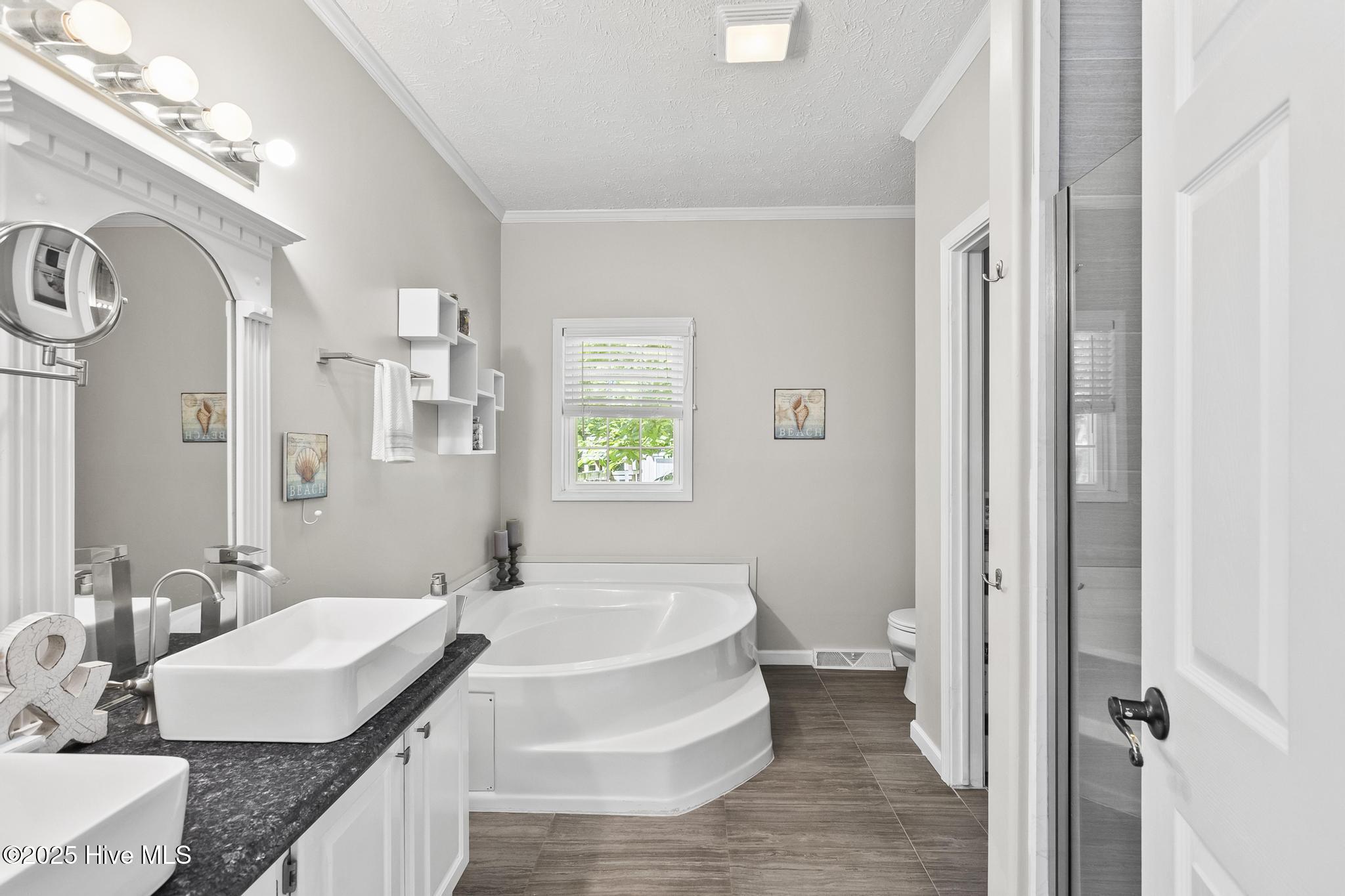 345 Knollwood Drive